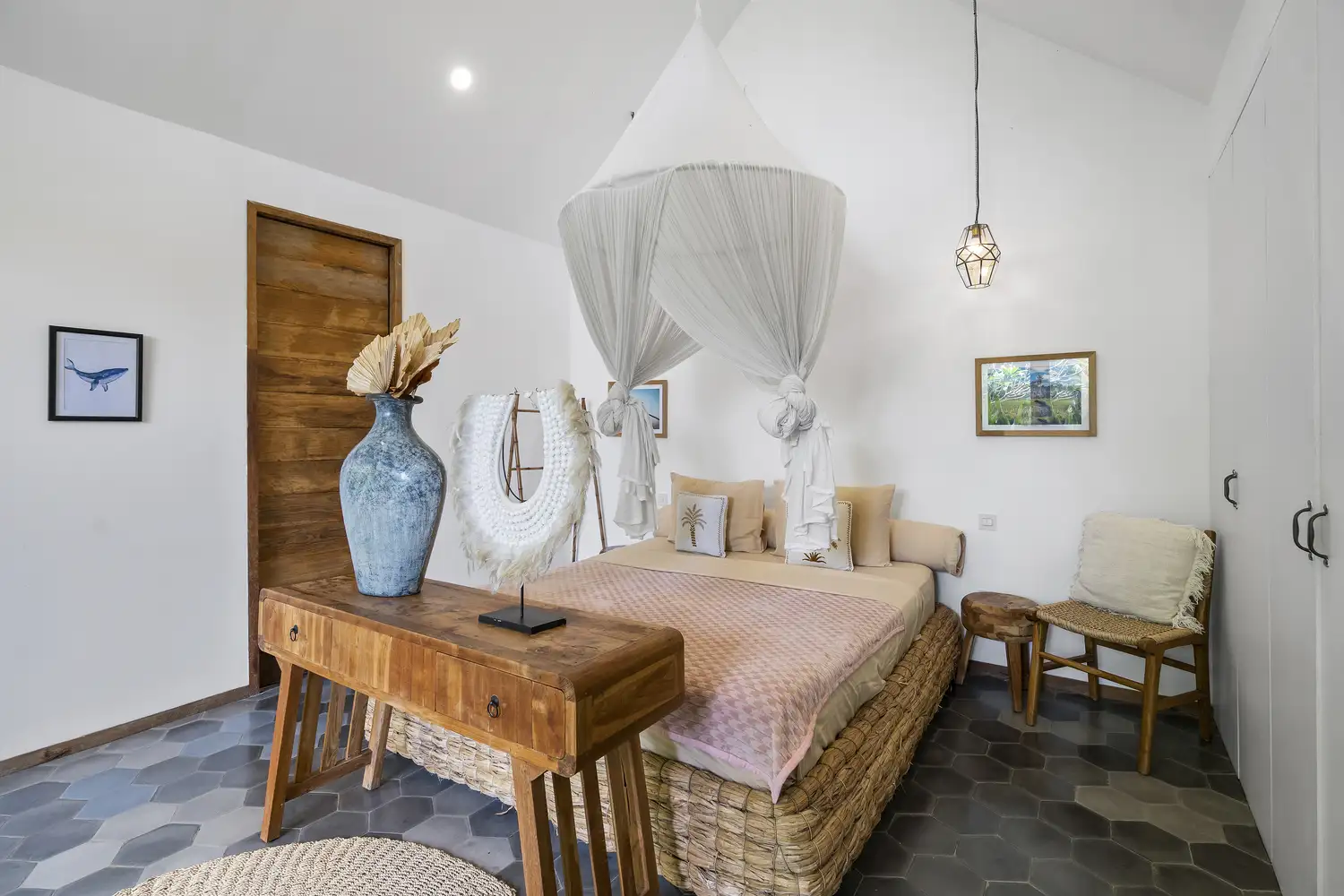 Villa 360m² in Indonesia, Canggu. Priced at 320000$ rent photo-19