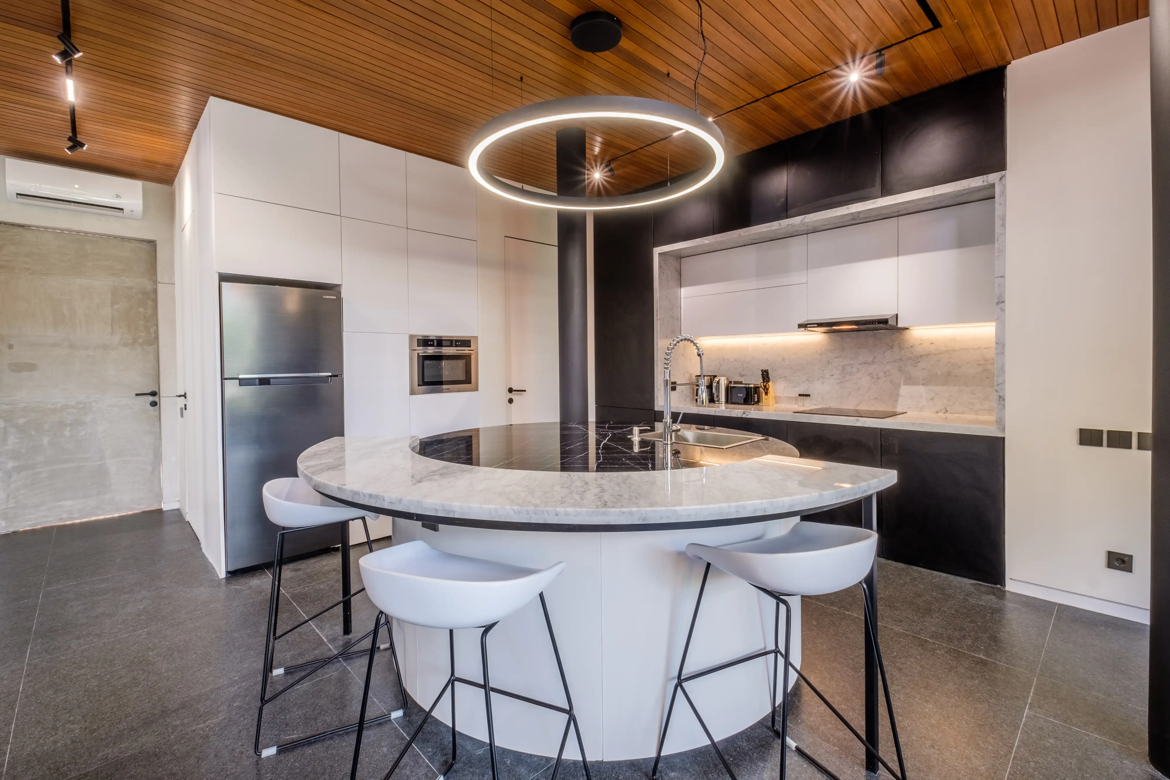 Villa 167m² in Indonesia, Canggu. Priced at 400000$ rent photo-22