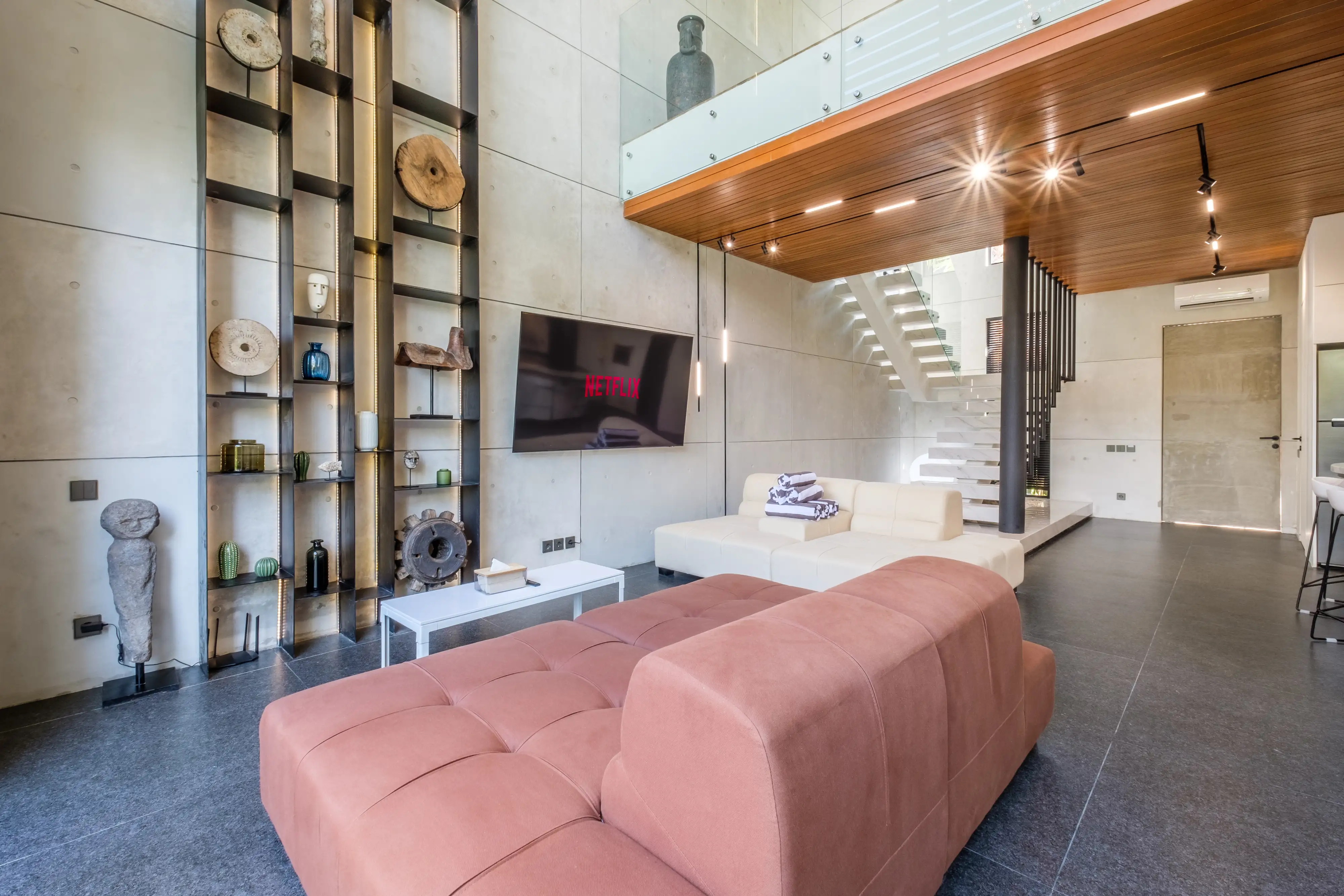 Villa 167m² in Indonesia, Canggu. Priced at 400000$ rent photo-28