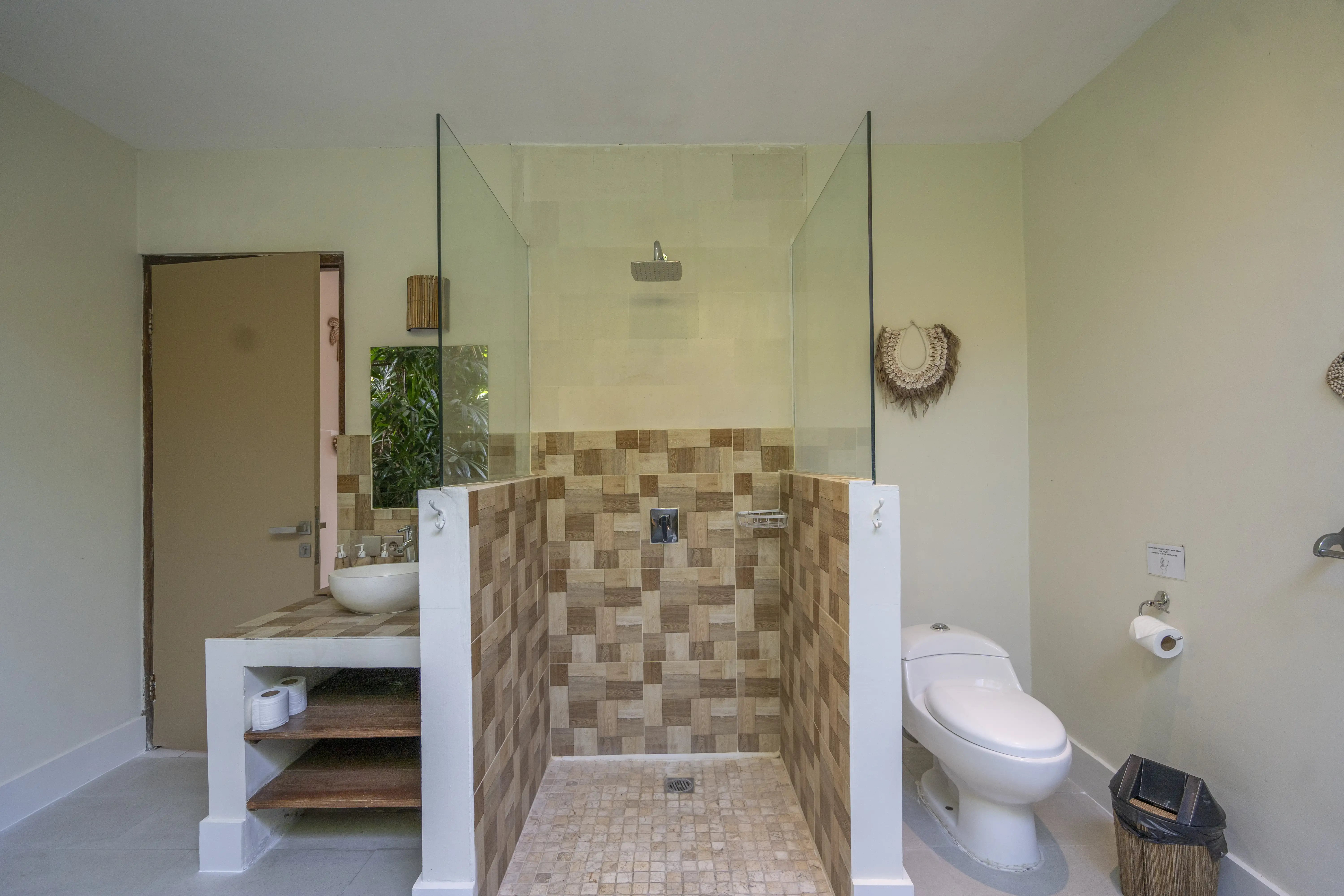 Villa 200m² in Indonesia, Seminyak. Priced at 325000$ rent photo-1