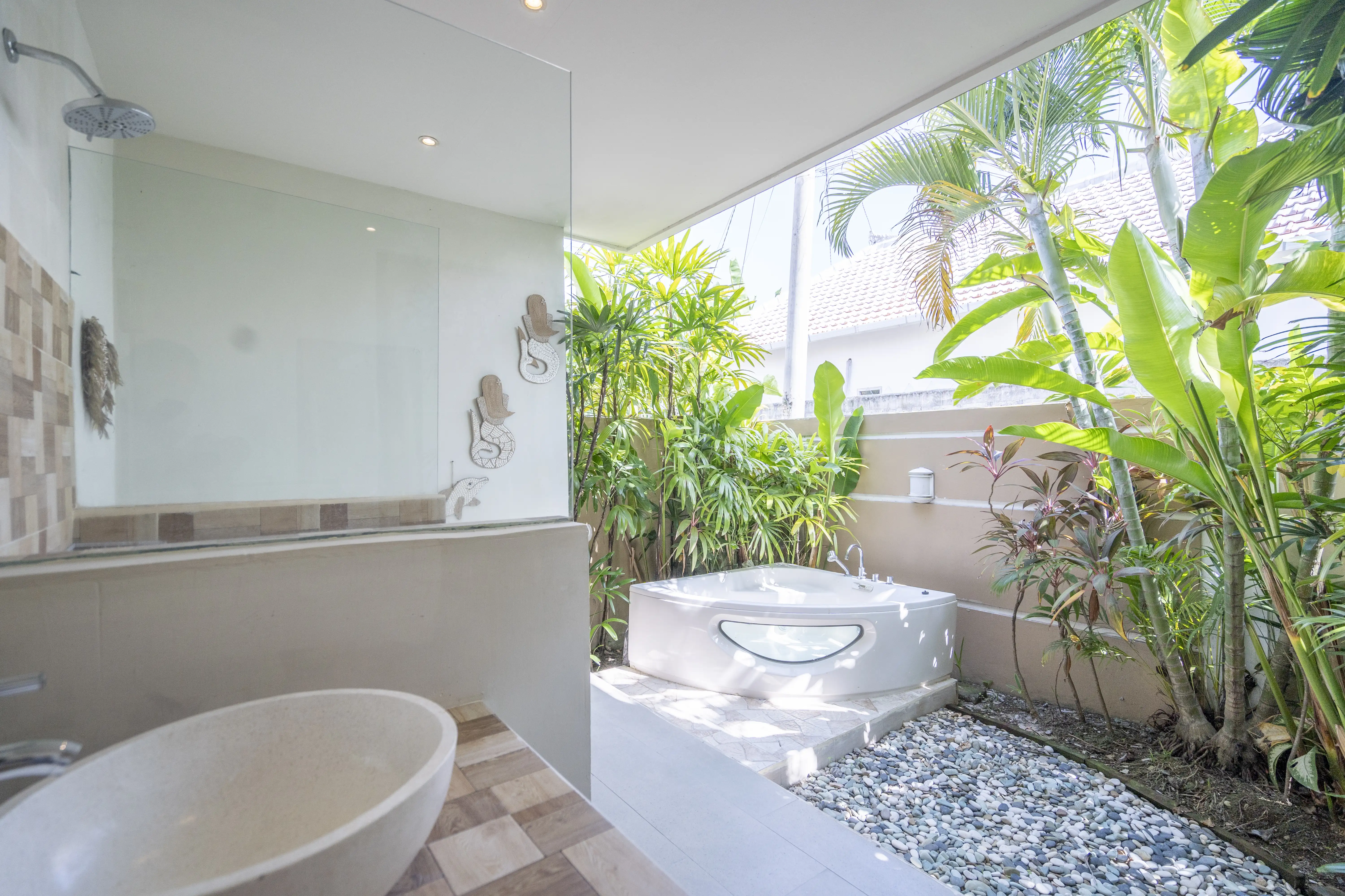 Villa 200m² in Indonesia, Seminyak. Priced at 325000$ rent photo-3