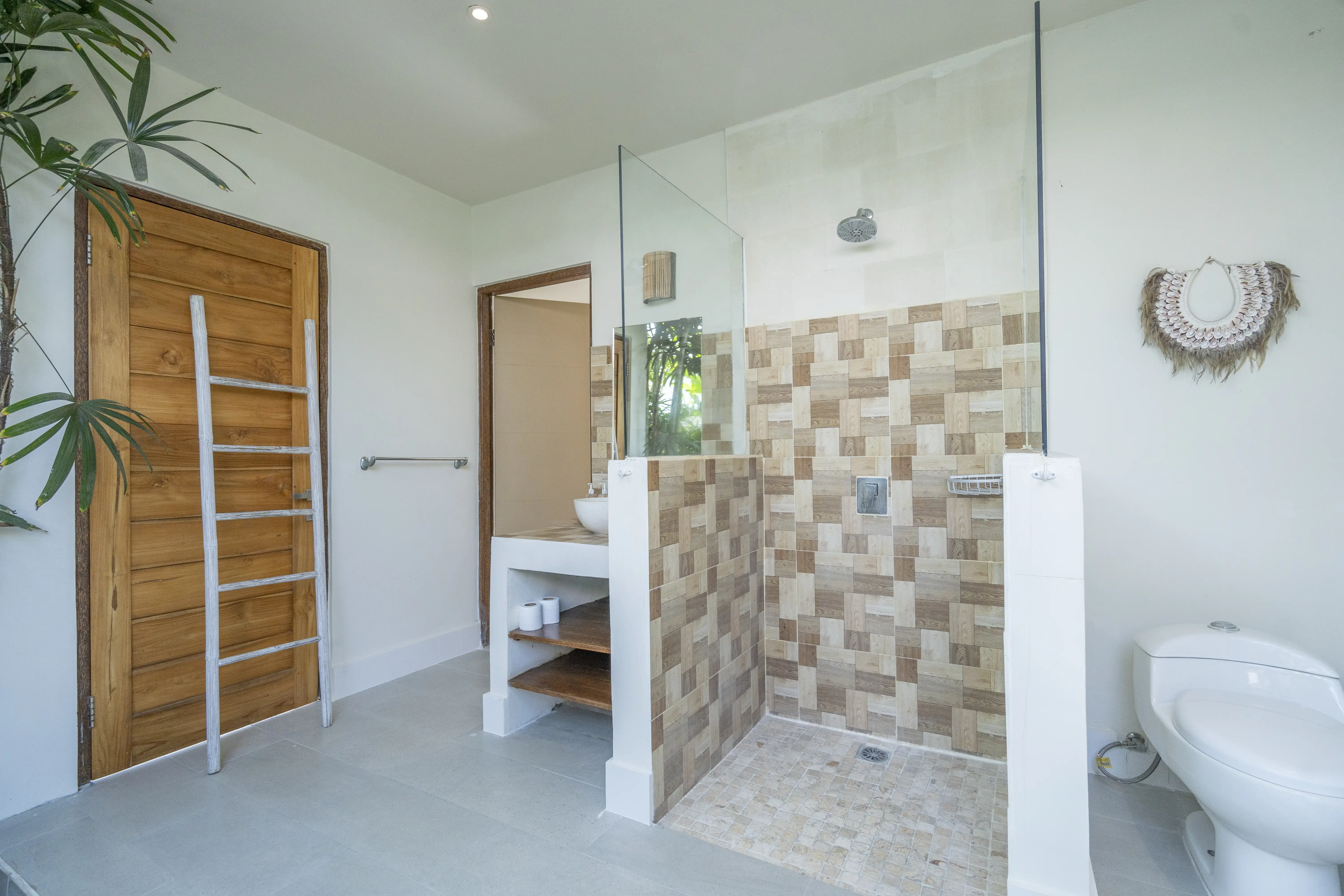 Villa 200m² in Indonesia, Seminyak. Priced at 325000$ rent photo-4