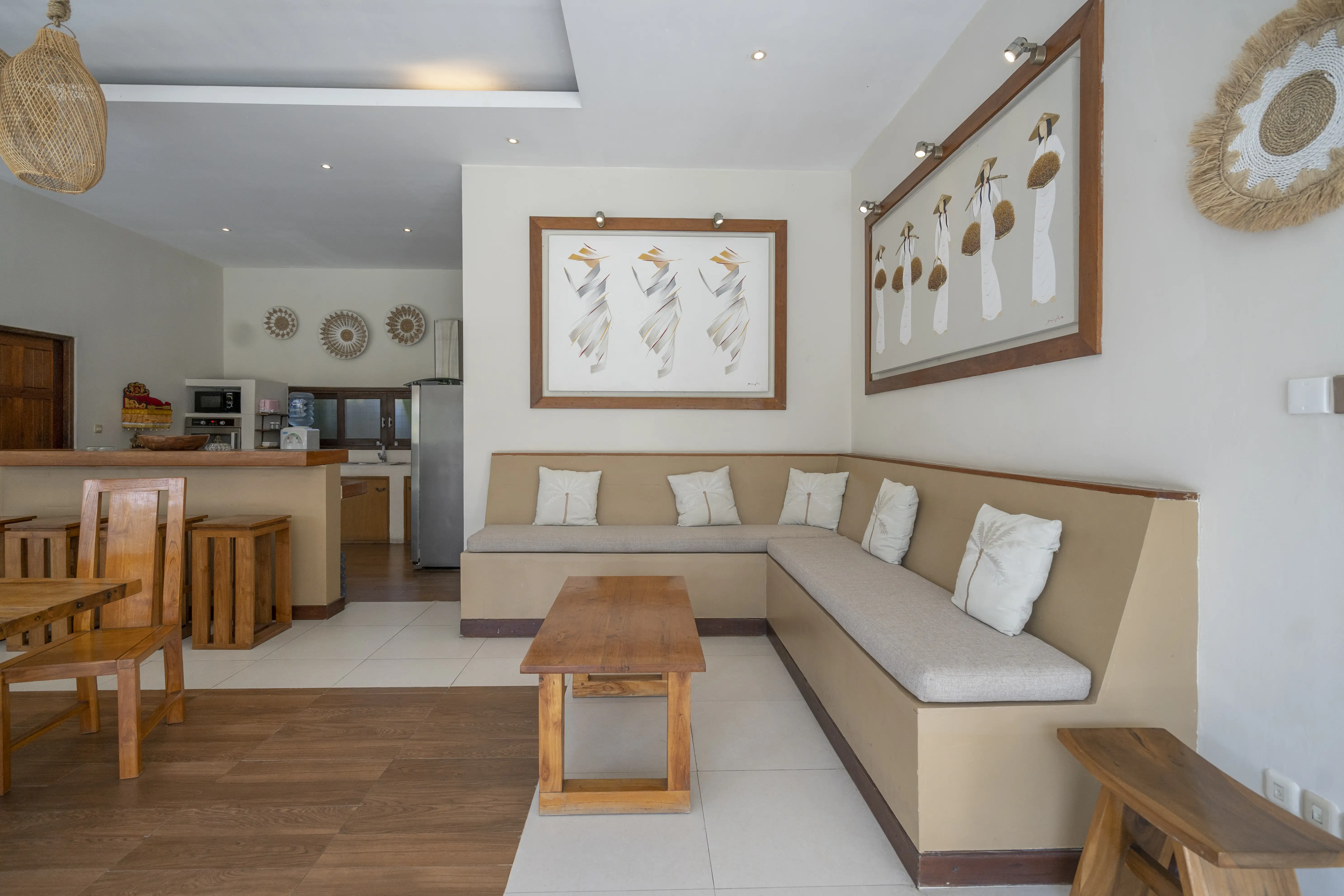 Villa 200m² in Indonesia, Seminyak. Priced at 325000$ rent photo-17