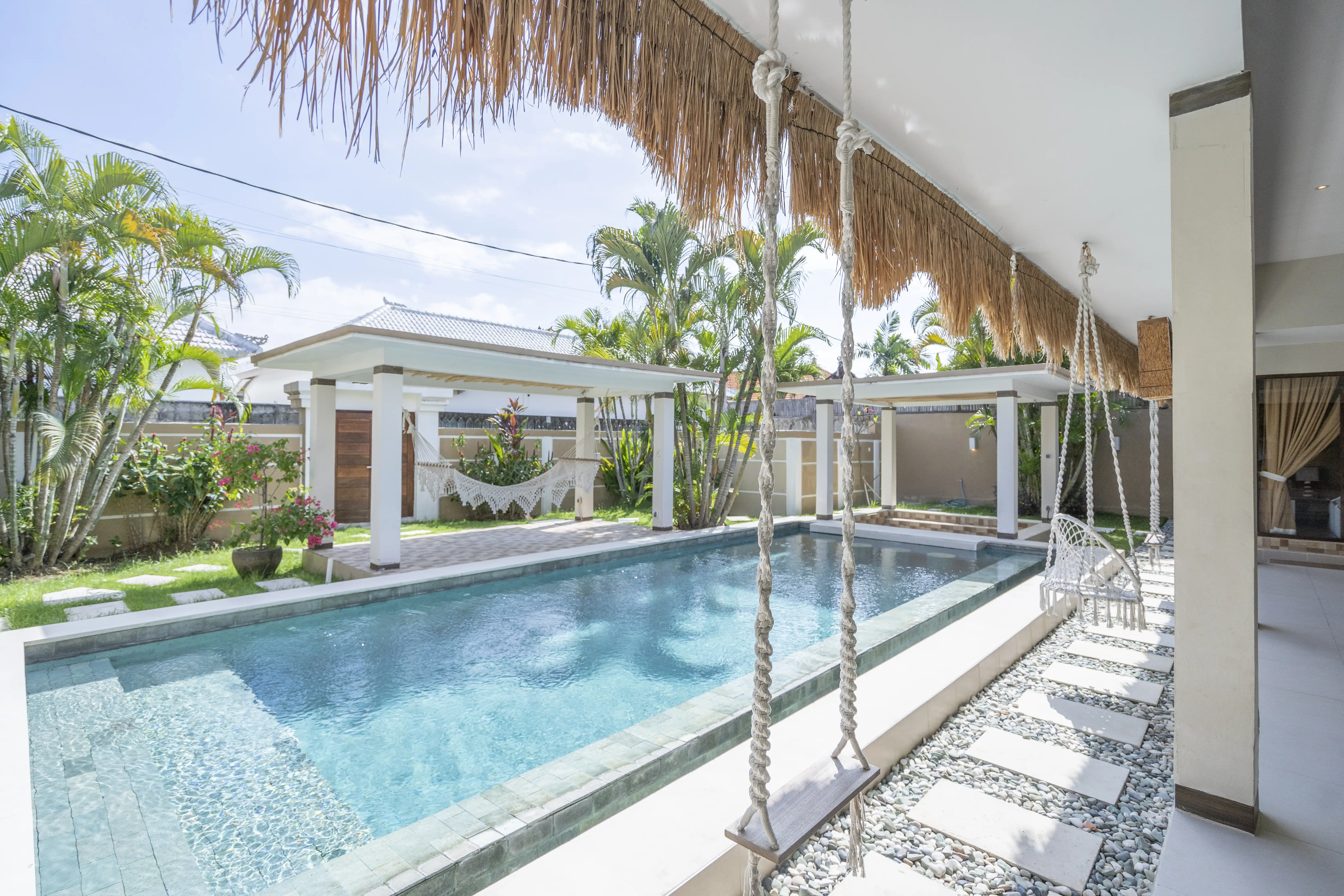 Villa 200m² in Indonesia, Seminyak. Priced at 325000$ rent photo-18