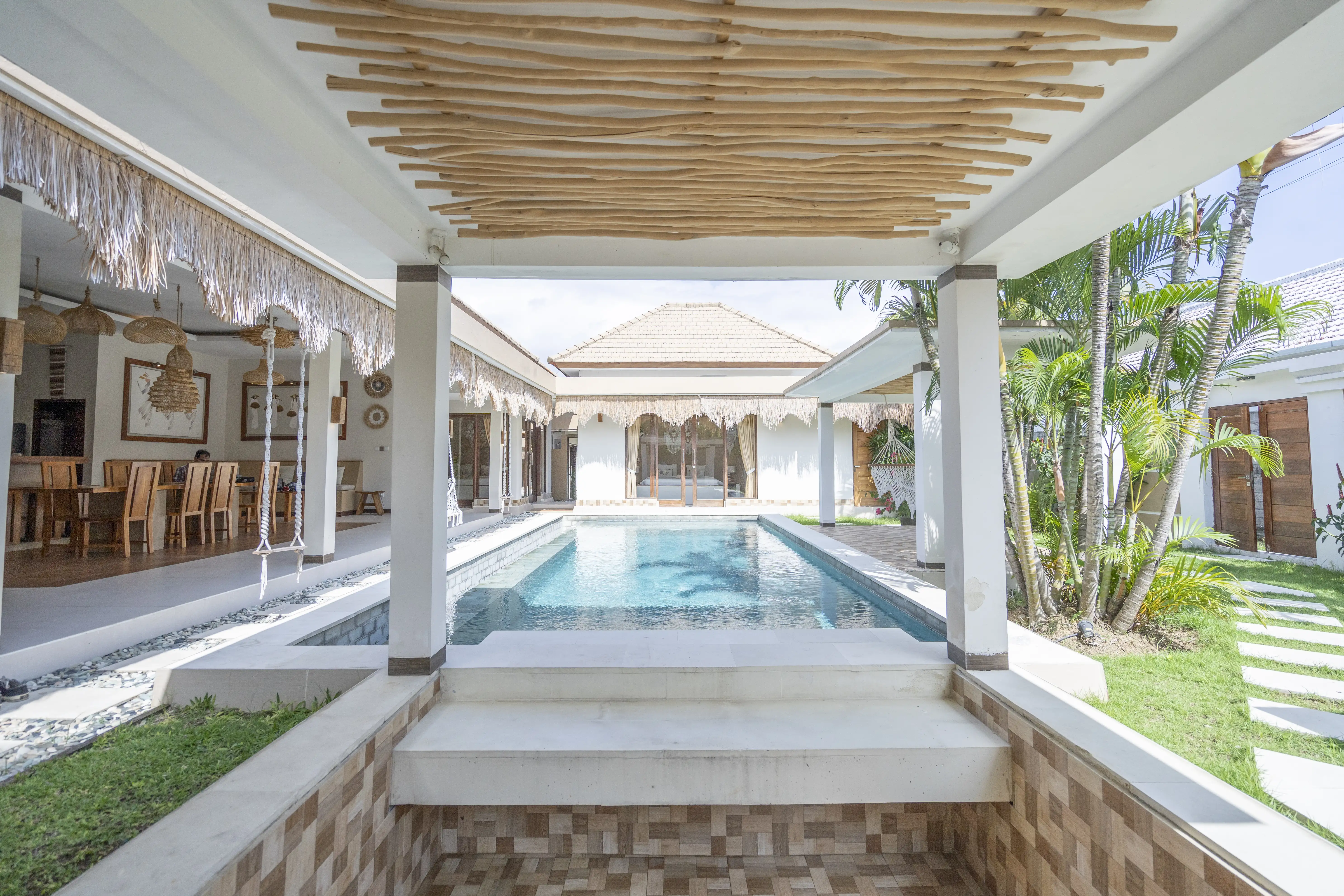 Villa 200m² in Indonesia, Seminyak. Priced at 325000$ rent photo-19