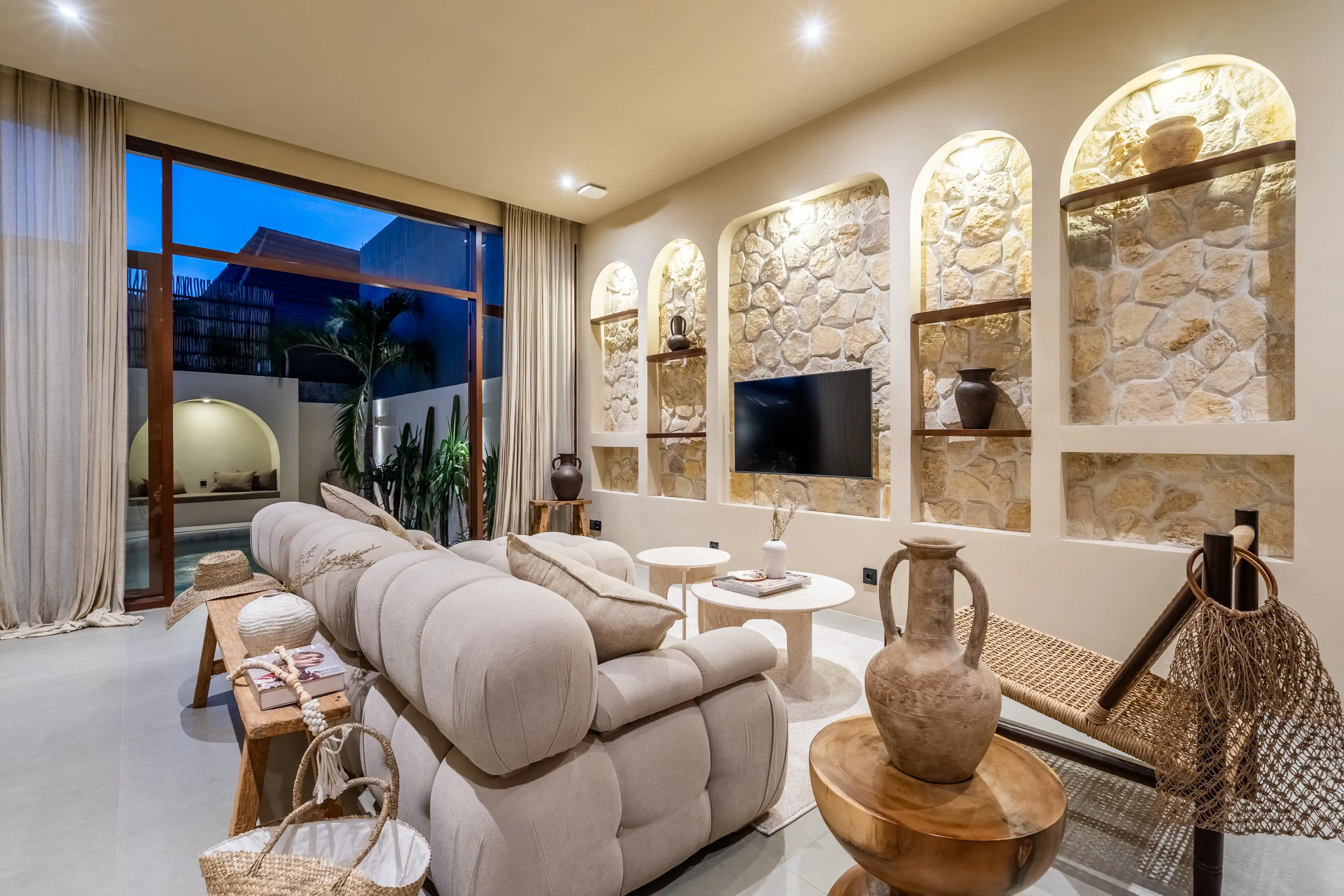 Villa 124m² in Indonesia, Canggu. Priced at 250000$ rent photo-18
