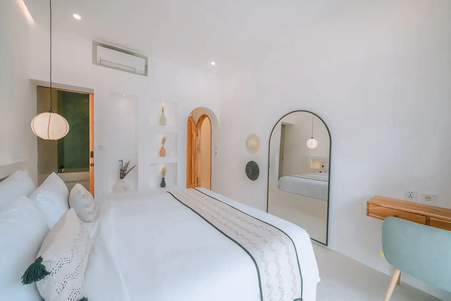 Villa 94m² in Indonesia, Canggu. Priced at 235000$ rent photo-16