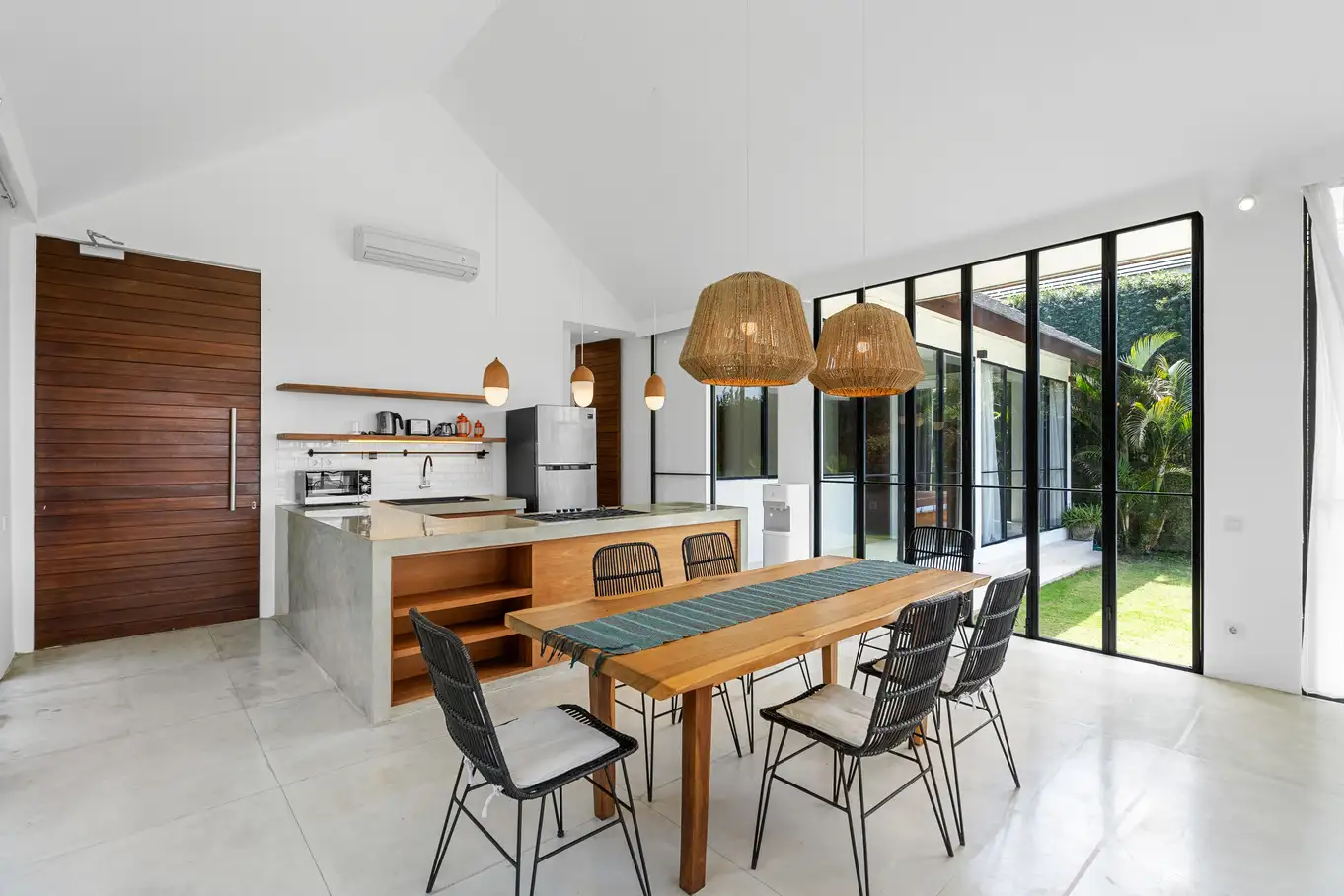 Villa 150m² in Indonesia, Canggu. Priced at 270000$ rent photo-22