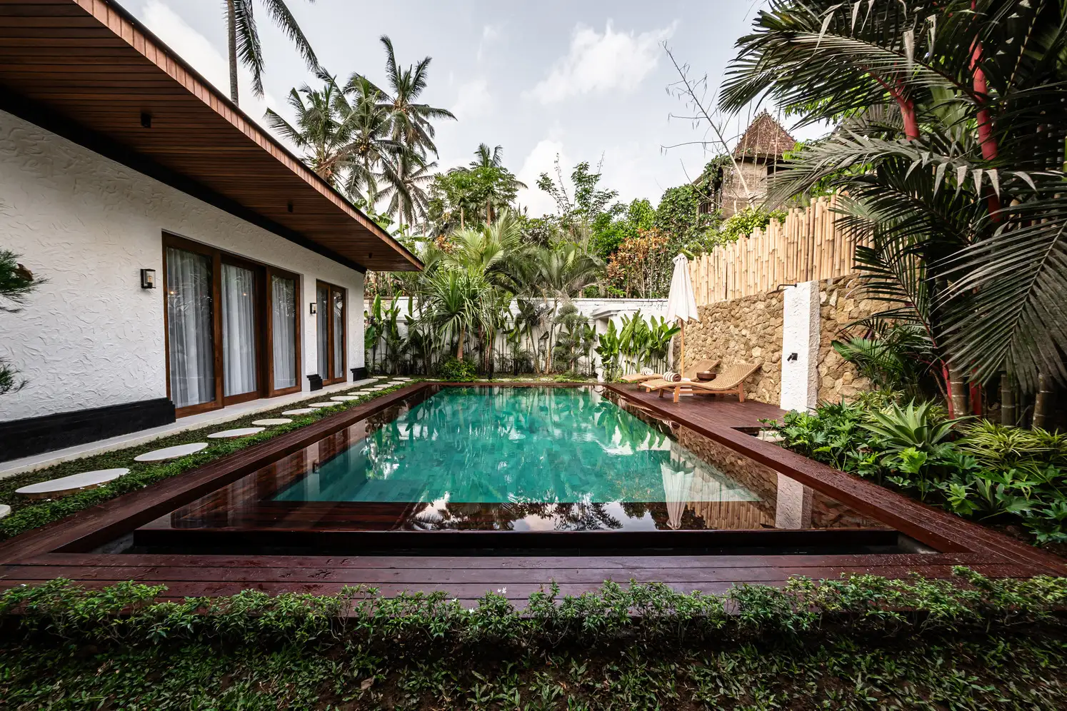 Villa 240m² in Indonesia, Ubud. Priced at 290000$ rent photo-1