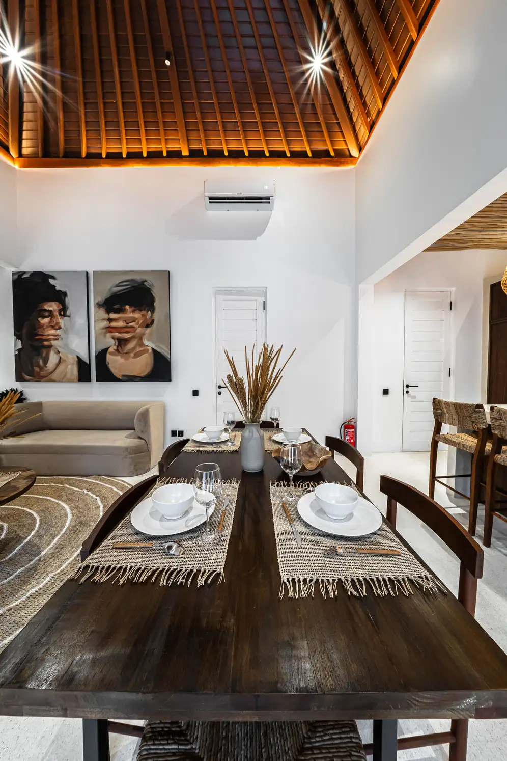 Villa 240m² in Indonesia, Ubud. Priced at 290000$ rent photo-15