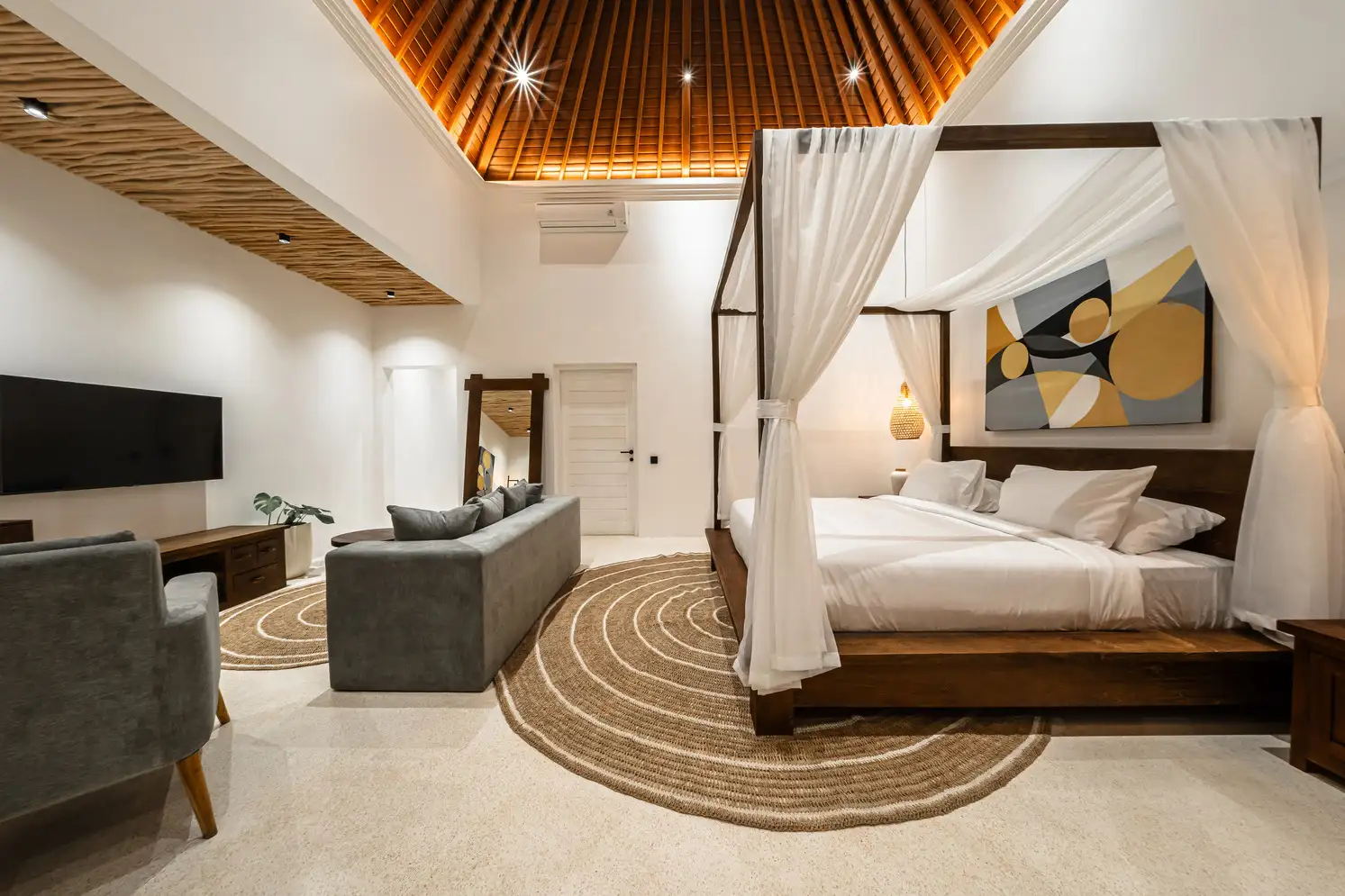 Villa 240m² in Indonesia, Ubud. Priced at 290000$ rent photo-20