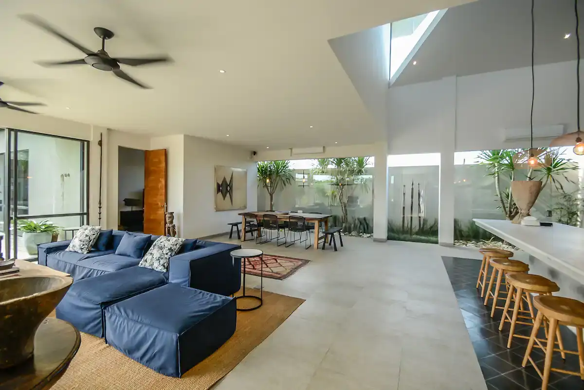 Villa 280m² in Indonesia, Canggu. Priced at 850000$ rent photo-16