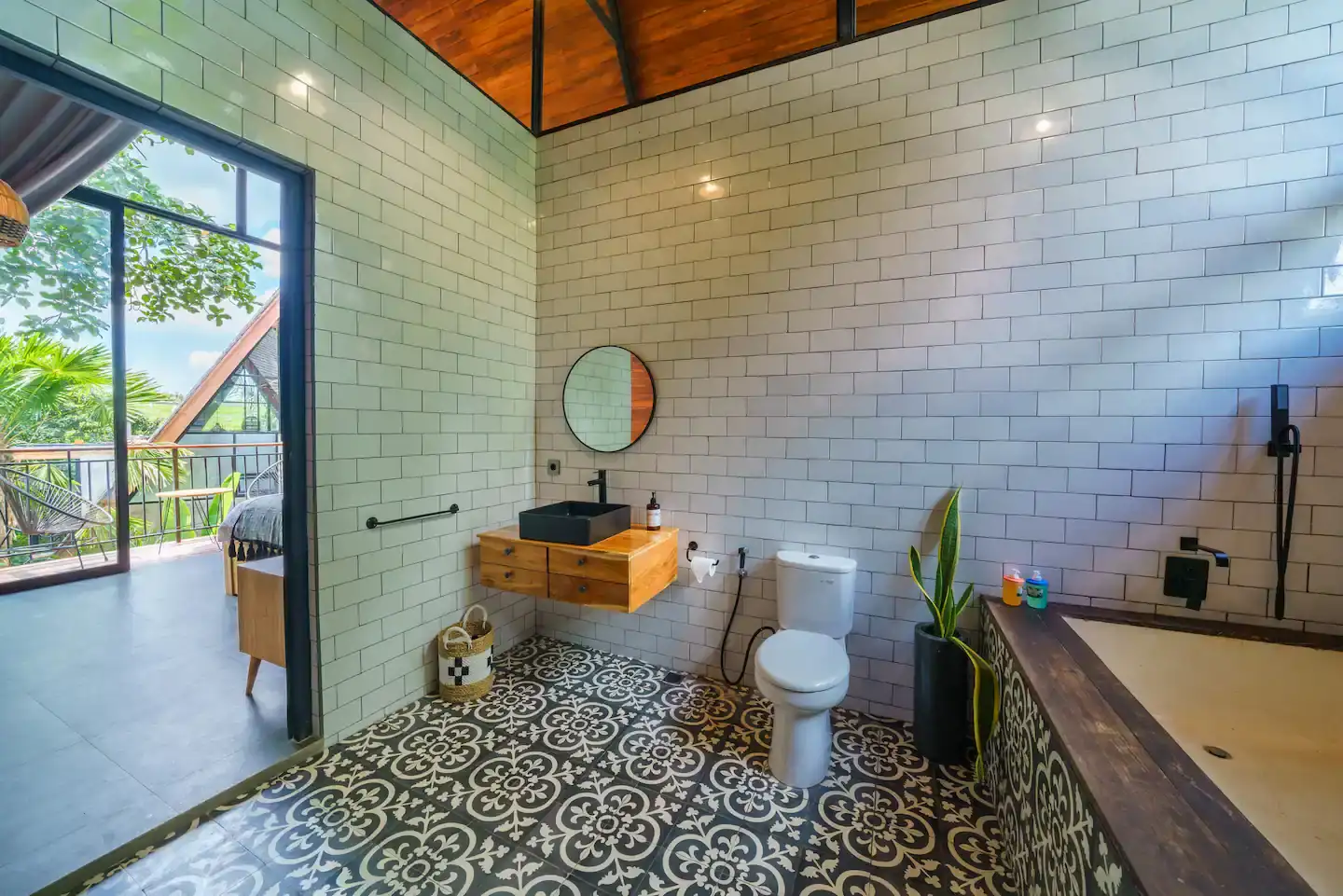 Villa 120m² in Indonesia, Canggu. Priced at 290000$ rent photo-3