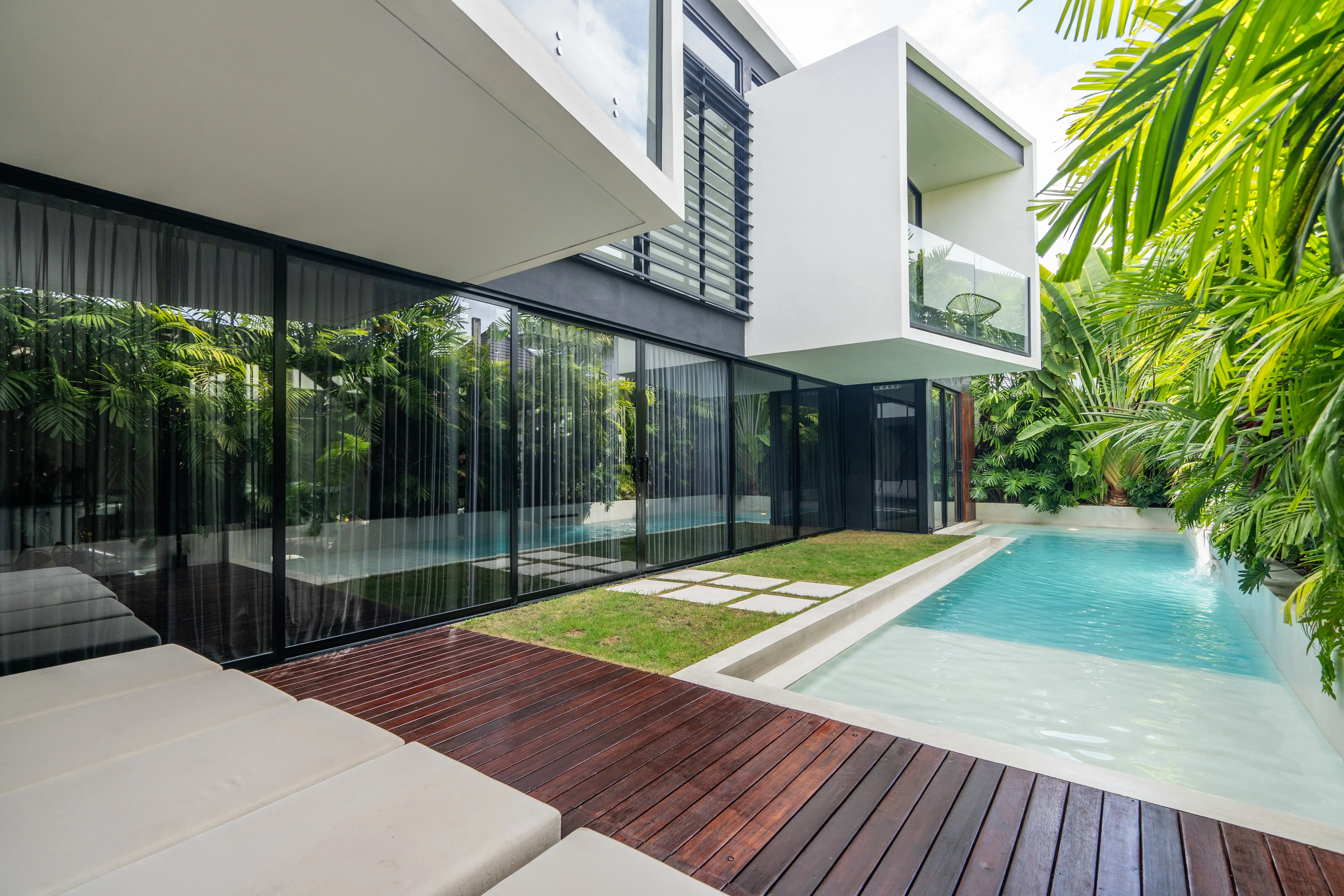 Villa 250m² in Indonesia, Canggu. Priced at 650000$ rent photo-10