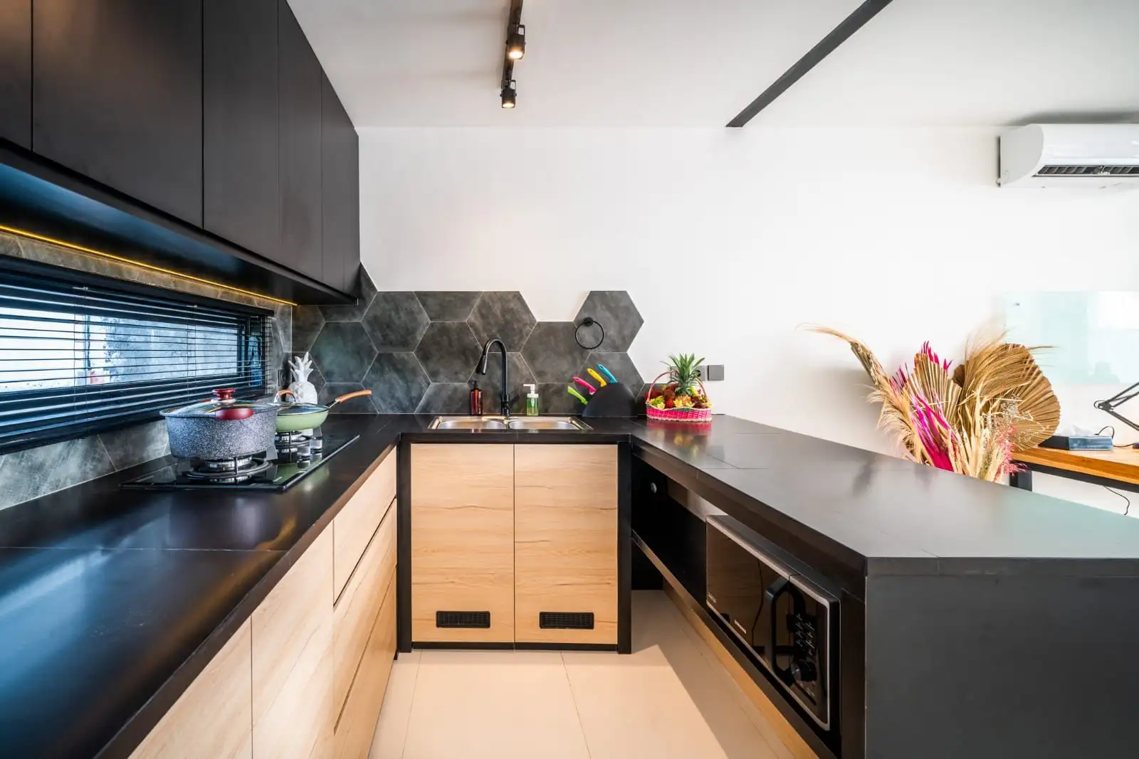 Villa 90m² in Indonesia, Canggu. Priced at 180000$ rent photo-13