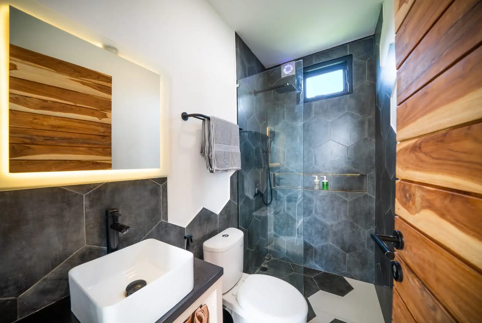 Villa 90m² in Indonesia, Canggu. Priced at 180000$ rent photo-23