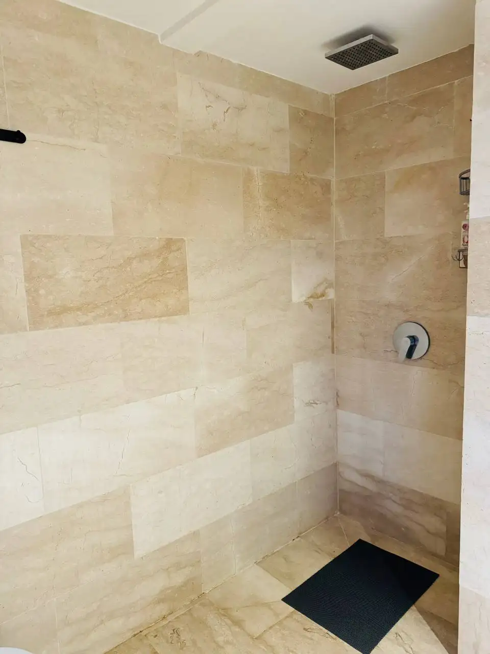 Flat 83m² in Indonesia, Ubud. Priced at 199000$ rent photo-9