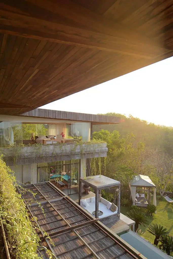 Villa 600m² in Indonesia, Bukit. Priced at 1309000$ rent photo-3