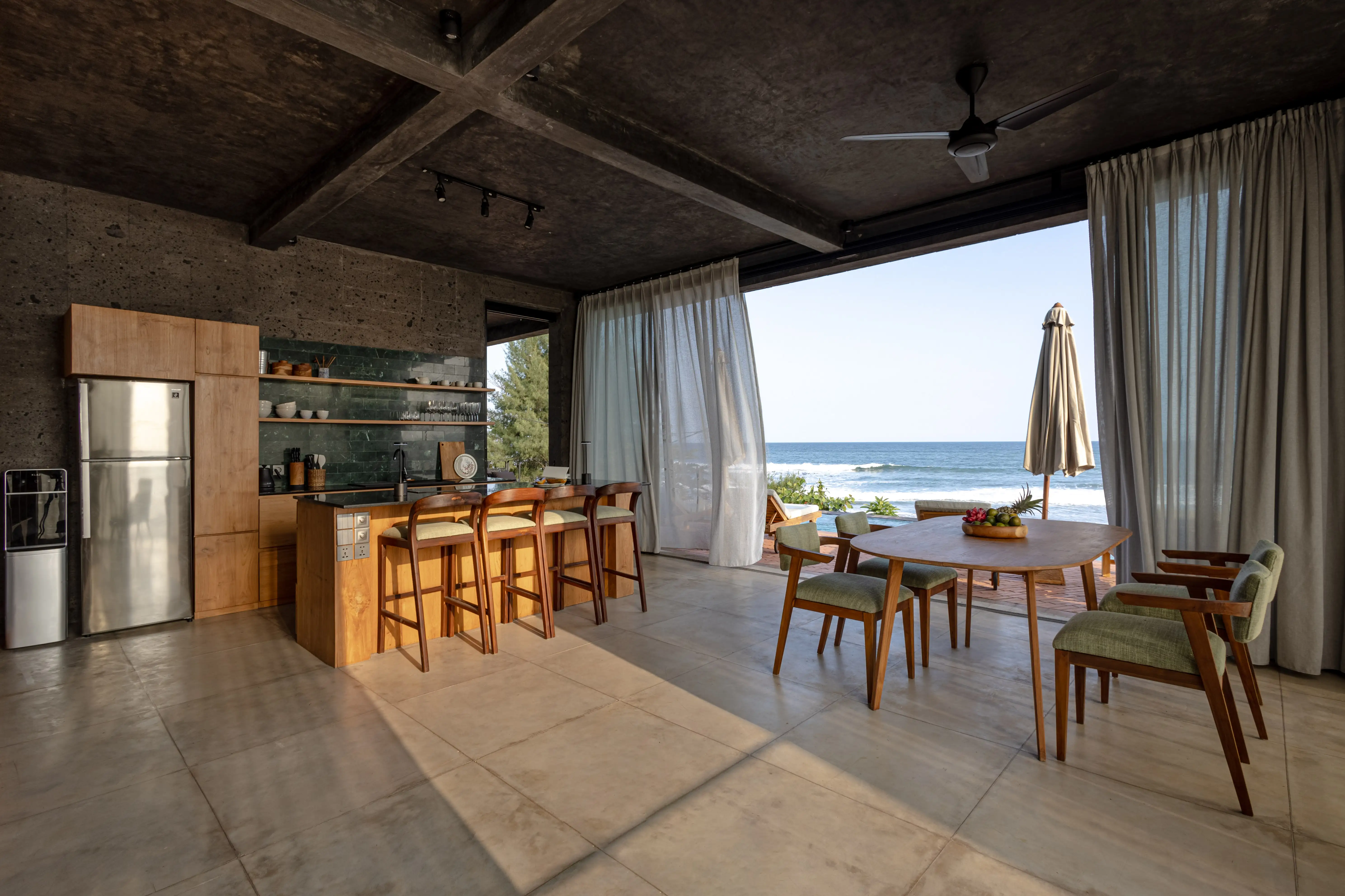 Villa 250m² in Indonesia, Balian. Priced at 1300000$ rent photo-20