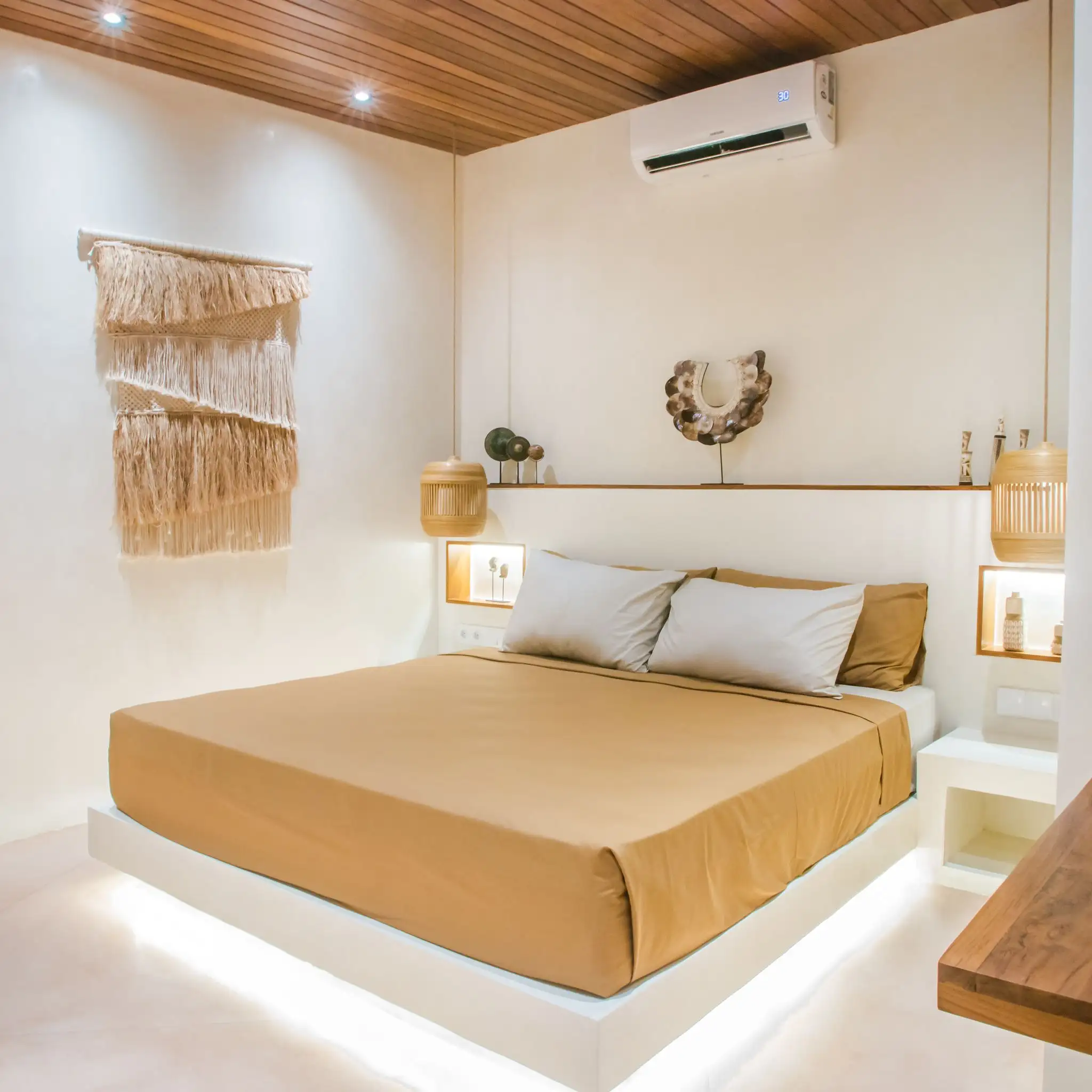 Flat 55m² in Indonesia, Canggu. Priced at 90000$ rent photo-9