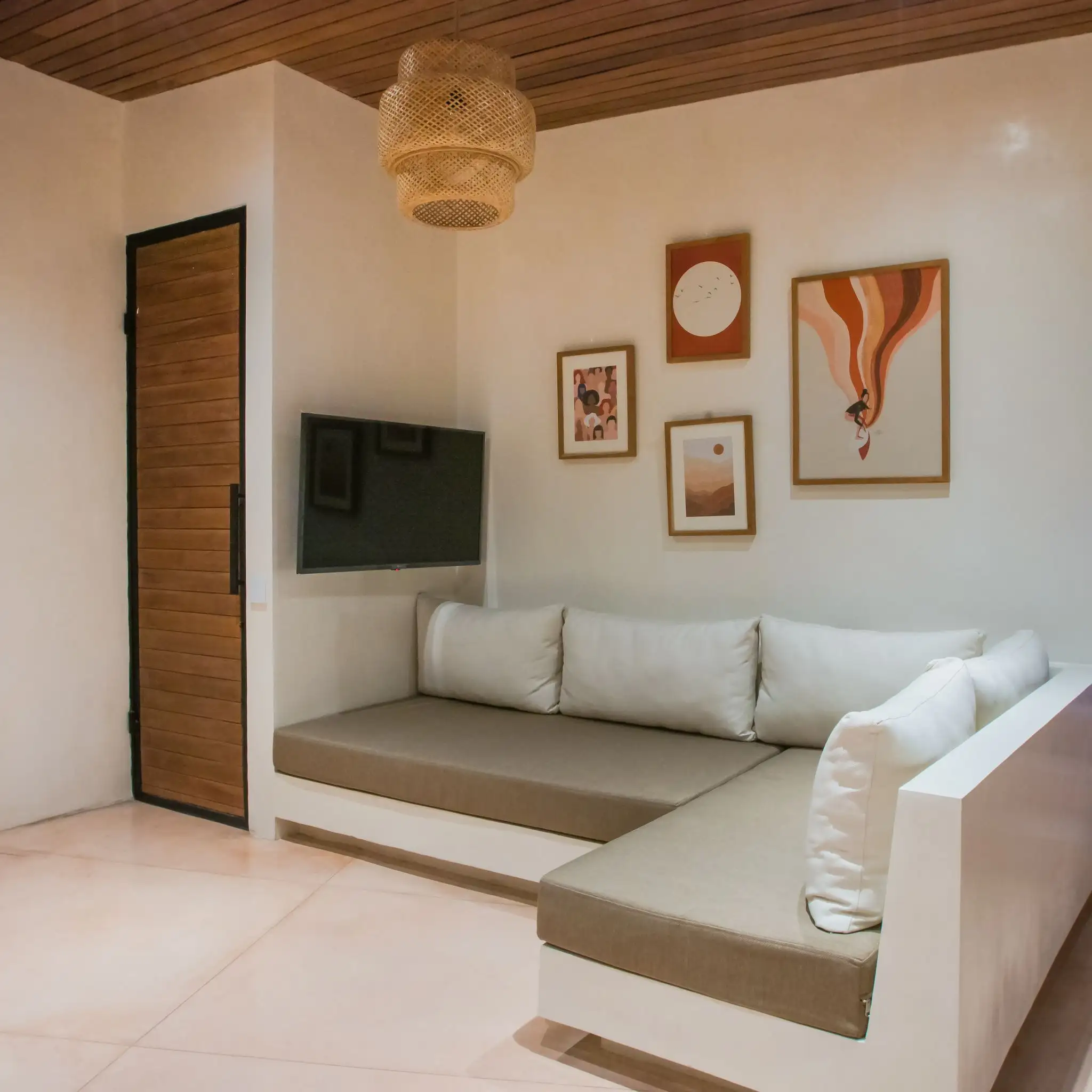 Flat 55m² in Indonesia, Canggu. Priced at 90000$ rent photo-13