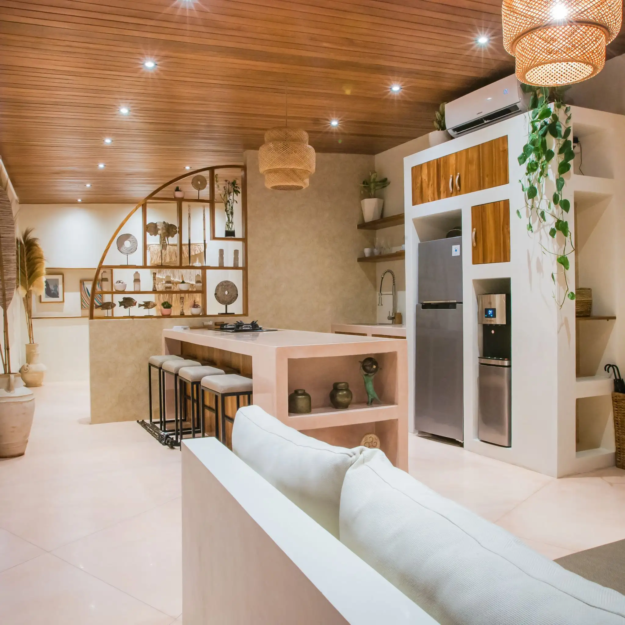 Flat 55m² in Indonesia, Canggu. Priced at 90000$ rent photo-14