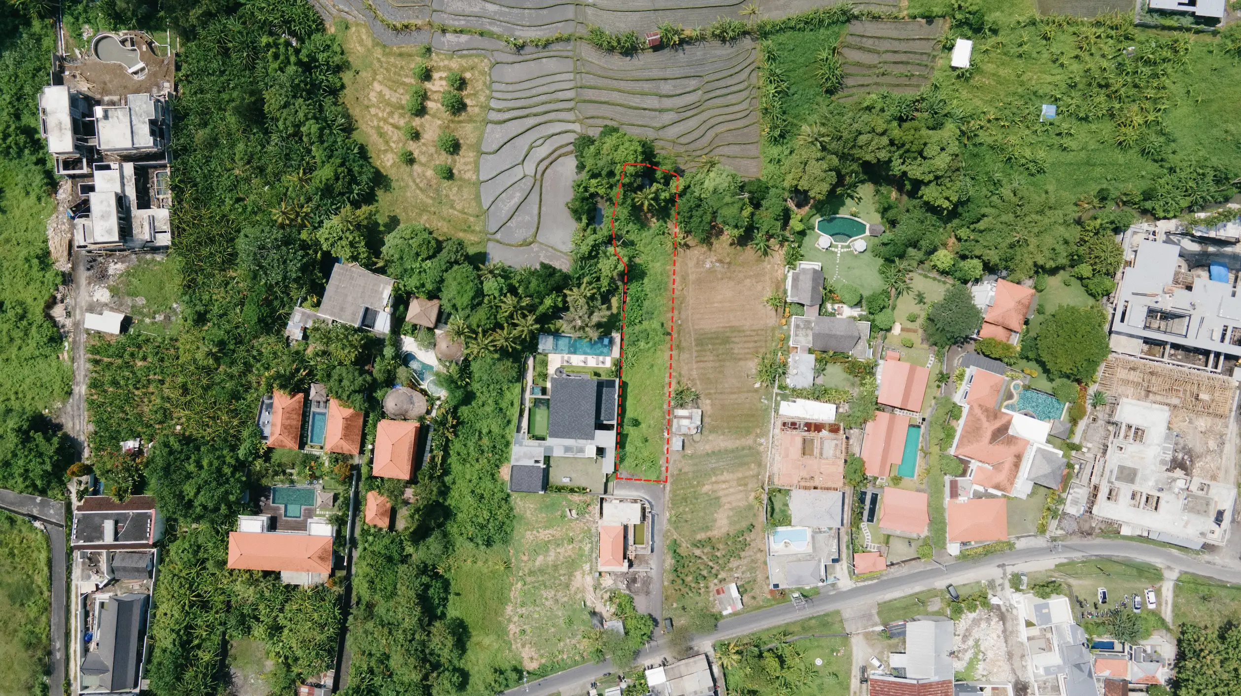 Land 0m² in Indonesia, Canggu. Priced at 275430$ rent photo-4