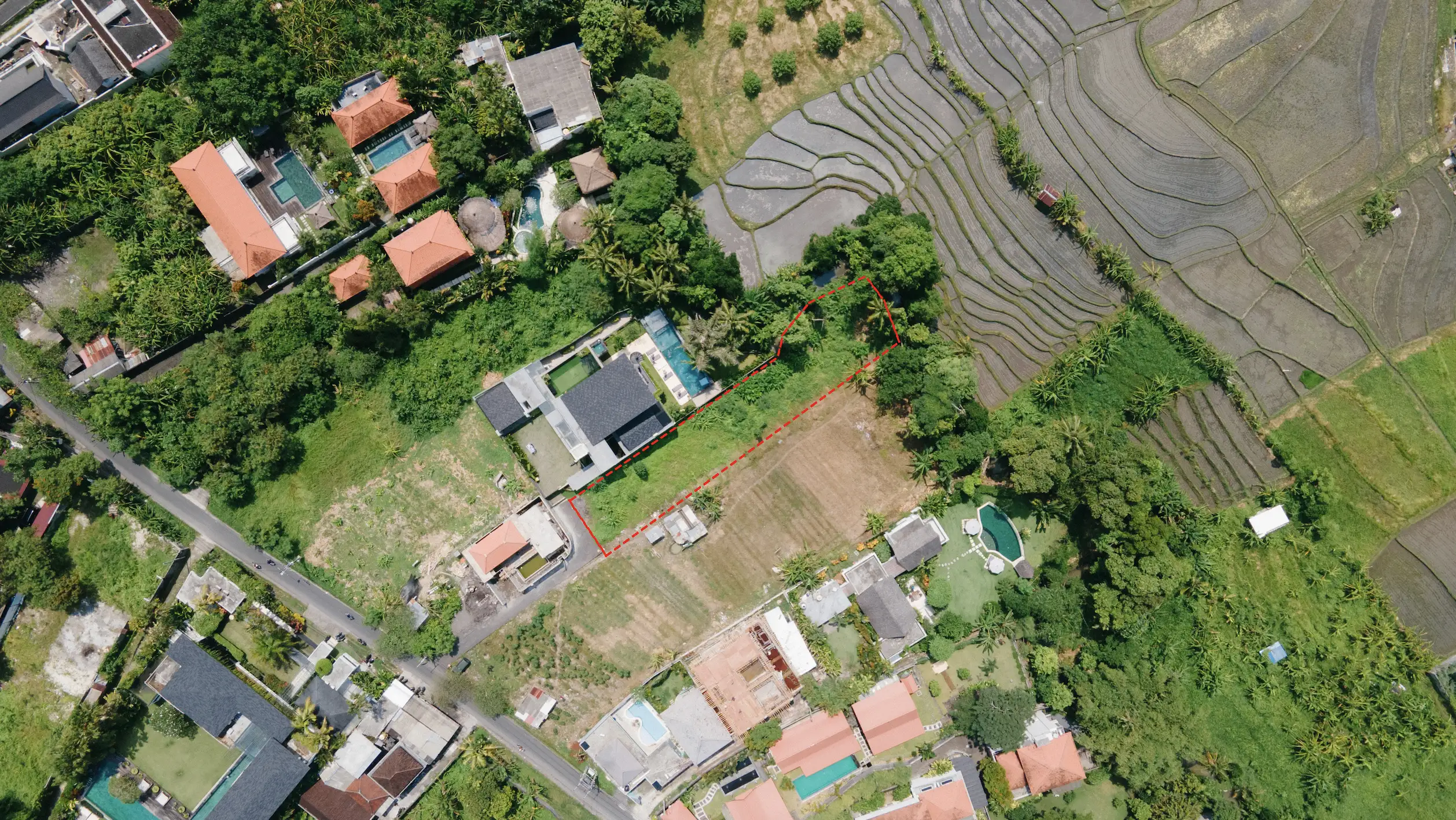 Land 0m² in Indonesia, Canggu. Priced at 275430$ rent photo-5