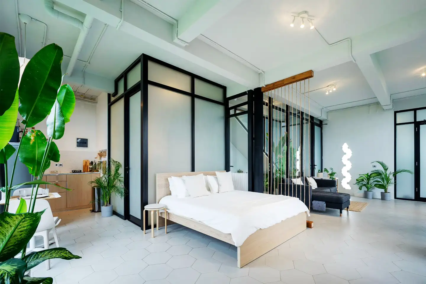 Flat 680m² in Indonesia, Canggu. Priced at 1650000$ rent photo-9