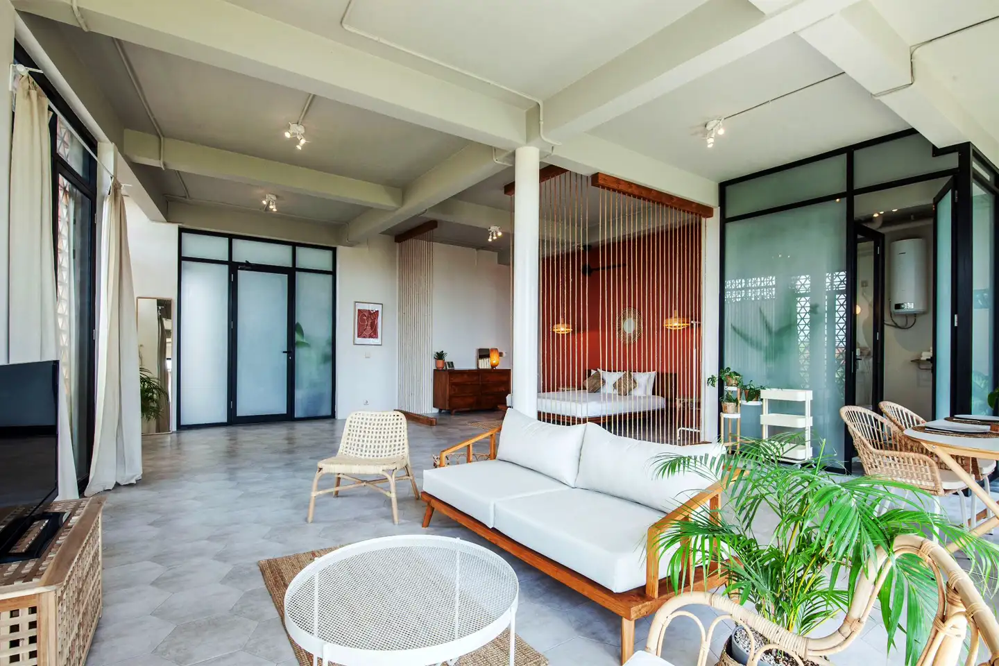 Flat 680m² in Indonesia, Canggu. Priced at 1650000$ rent photo-16