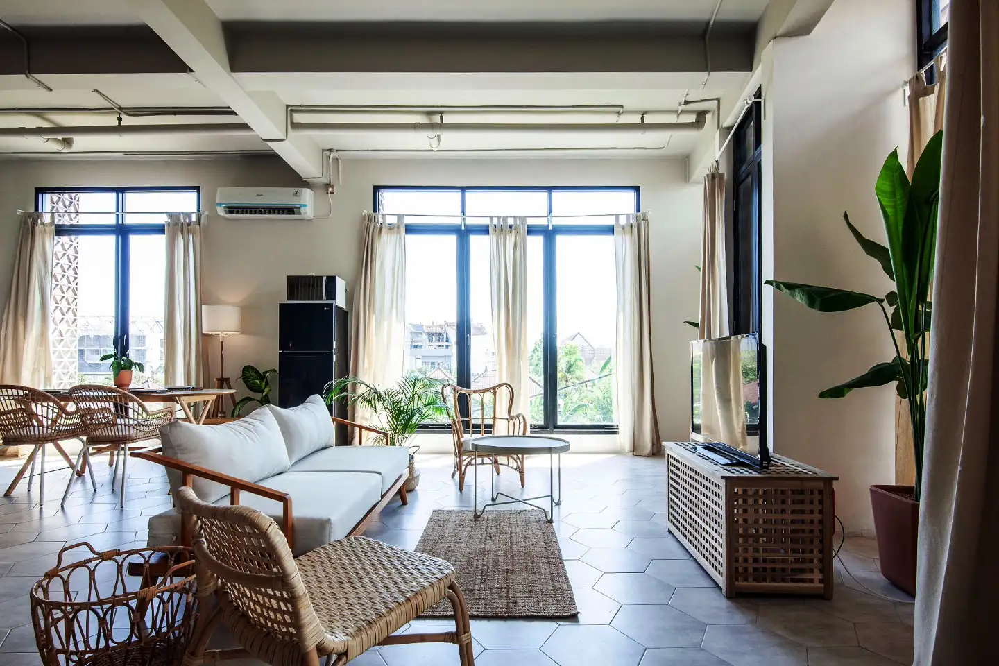 Flat 680m² in Indonesia, Canggu. Priced at 1650000$ rent photo-17