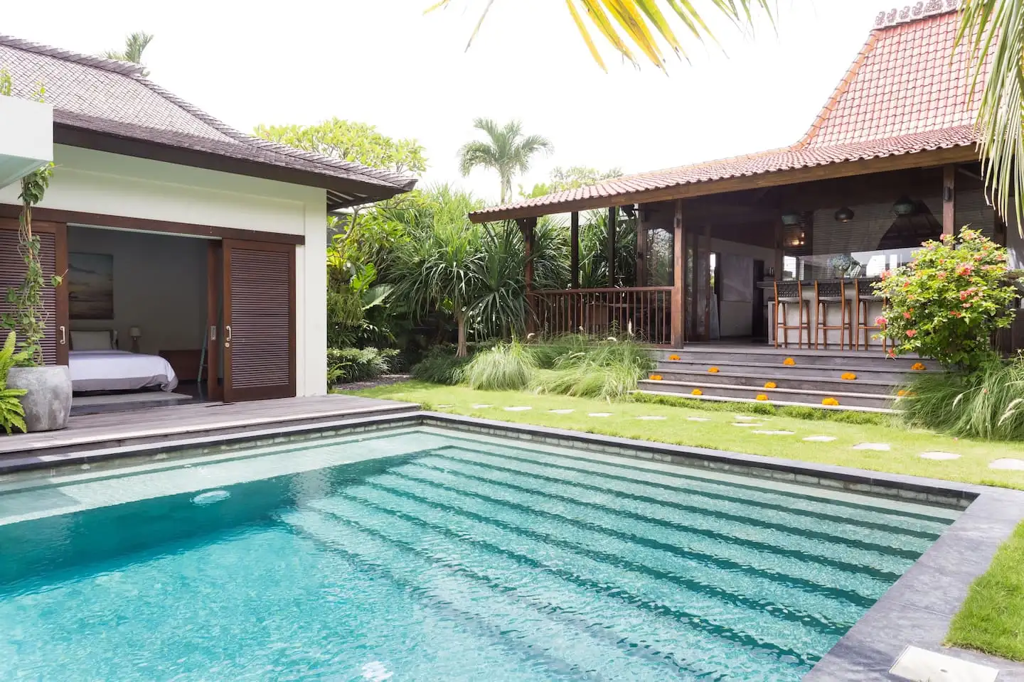 Villa 296m² in Indonesia, Canggu. Priced at 789432$ rent photo-4