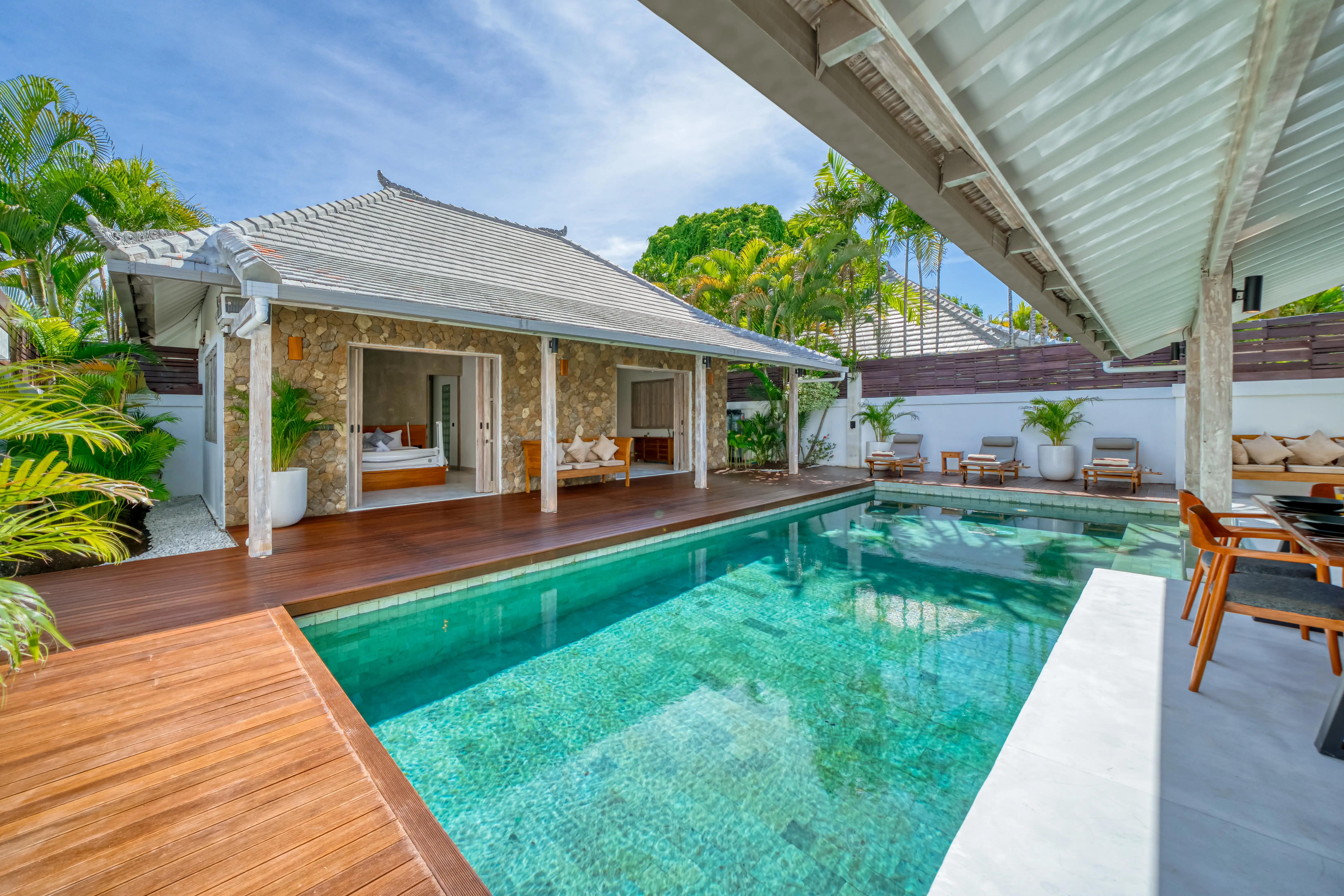 Villa 350m² in Indonesia, Seminyak. Priced at 245000$ rent photo-15
