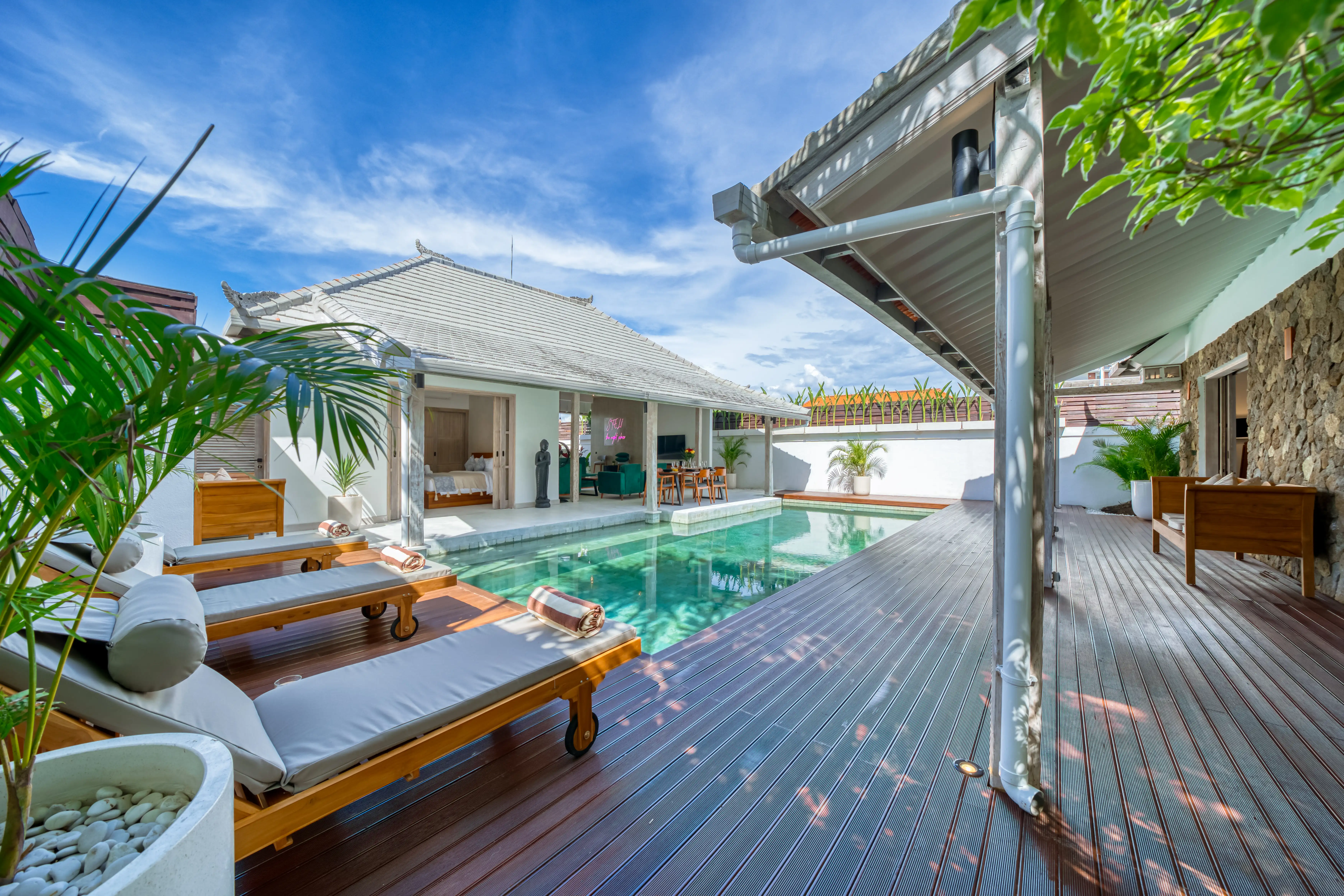 Villa 350m² in Indonesia, Seminyak. Priced at 245000$ rent photo-30