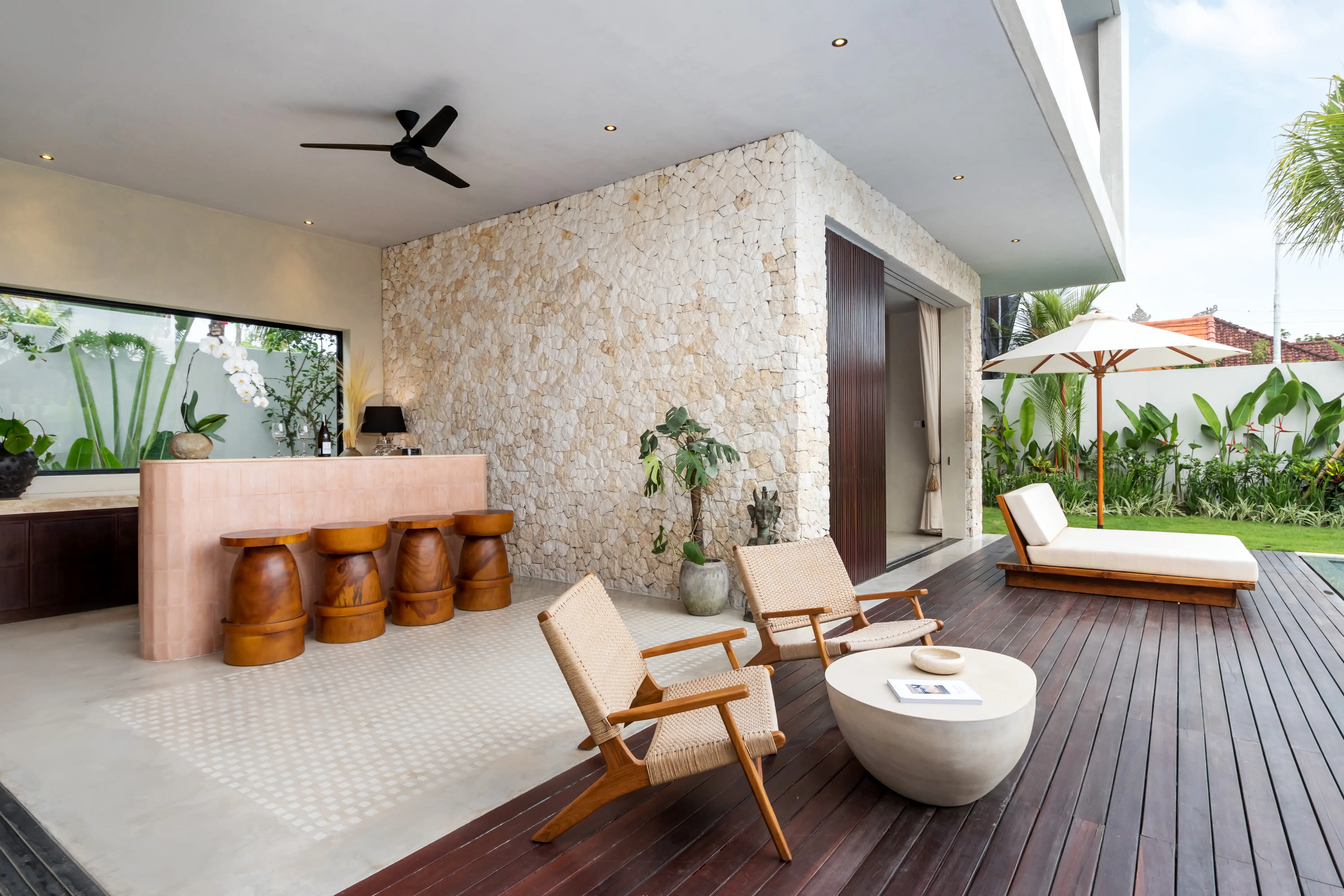 Villa 300m² in Indonesia, Canggu. Priced at 850000$ rent photo-5