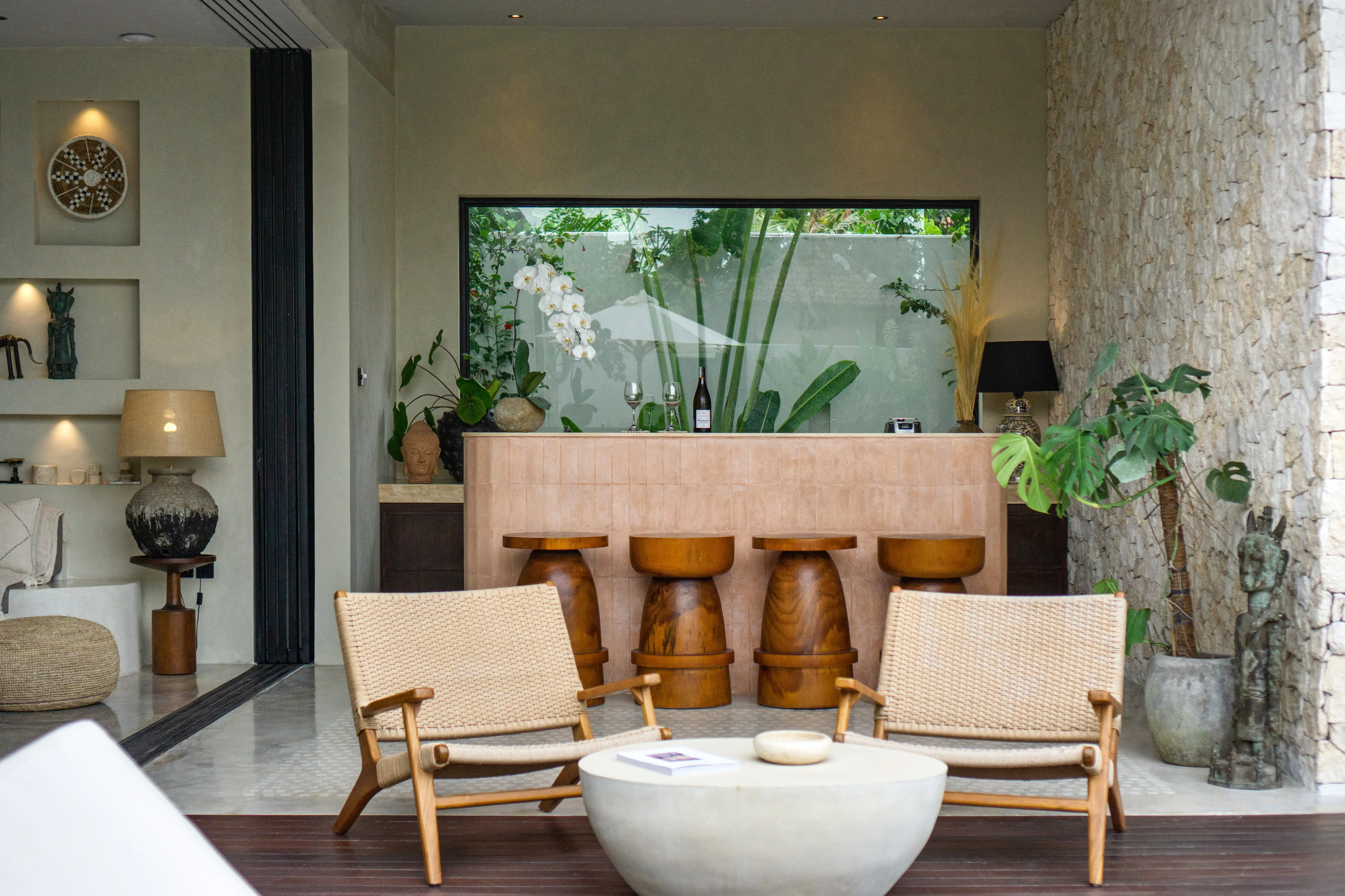 Villa 300m² in Indonesia, Canggu. Priced at 850000$ rent photo-6