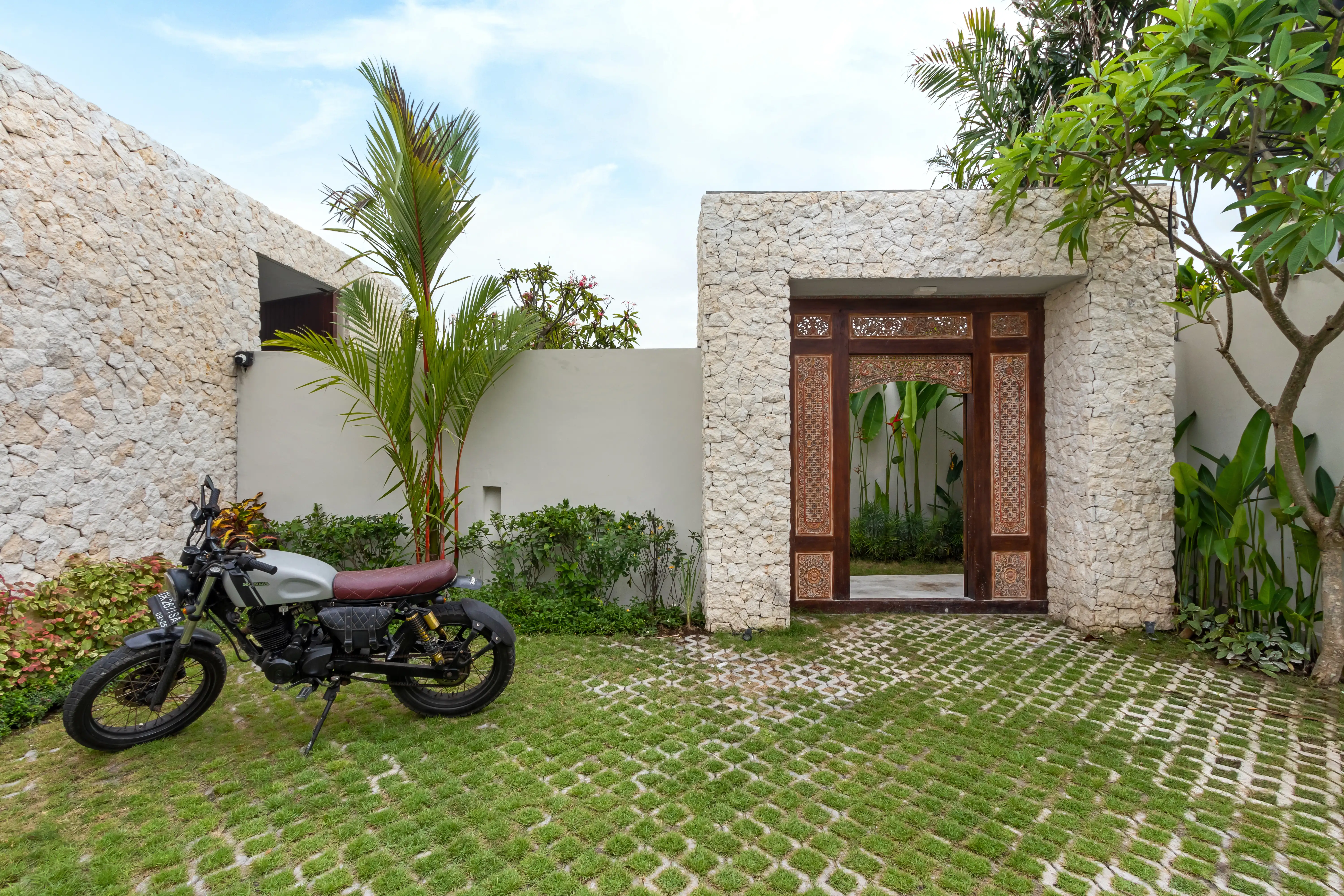 Villa 300m² in Indonesia, Canggu. Priced at 850000$ rent photo-8