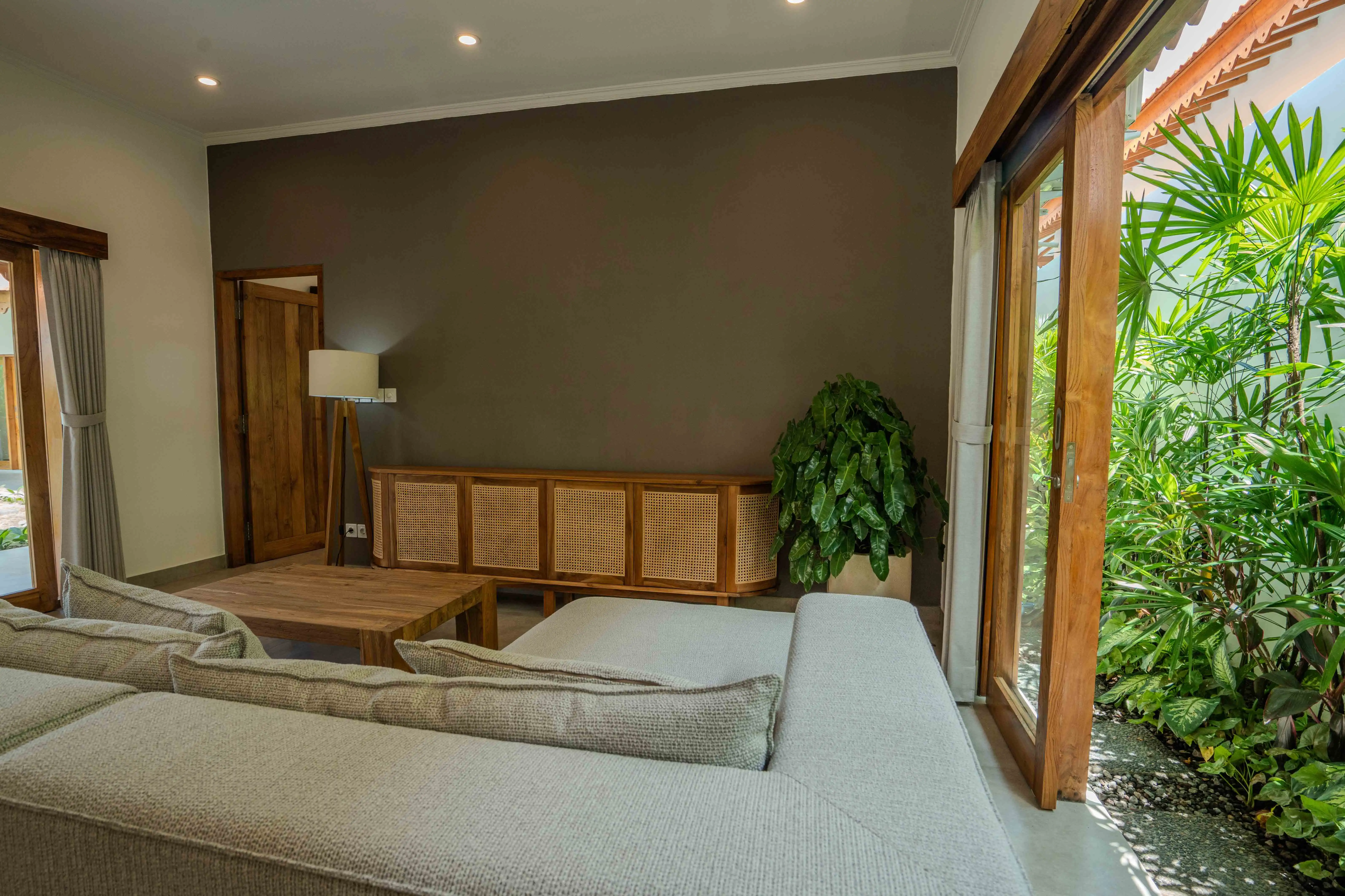 Villa 240m² in Indonesia, Canggu. Priced at 345000$ rent photo-7