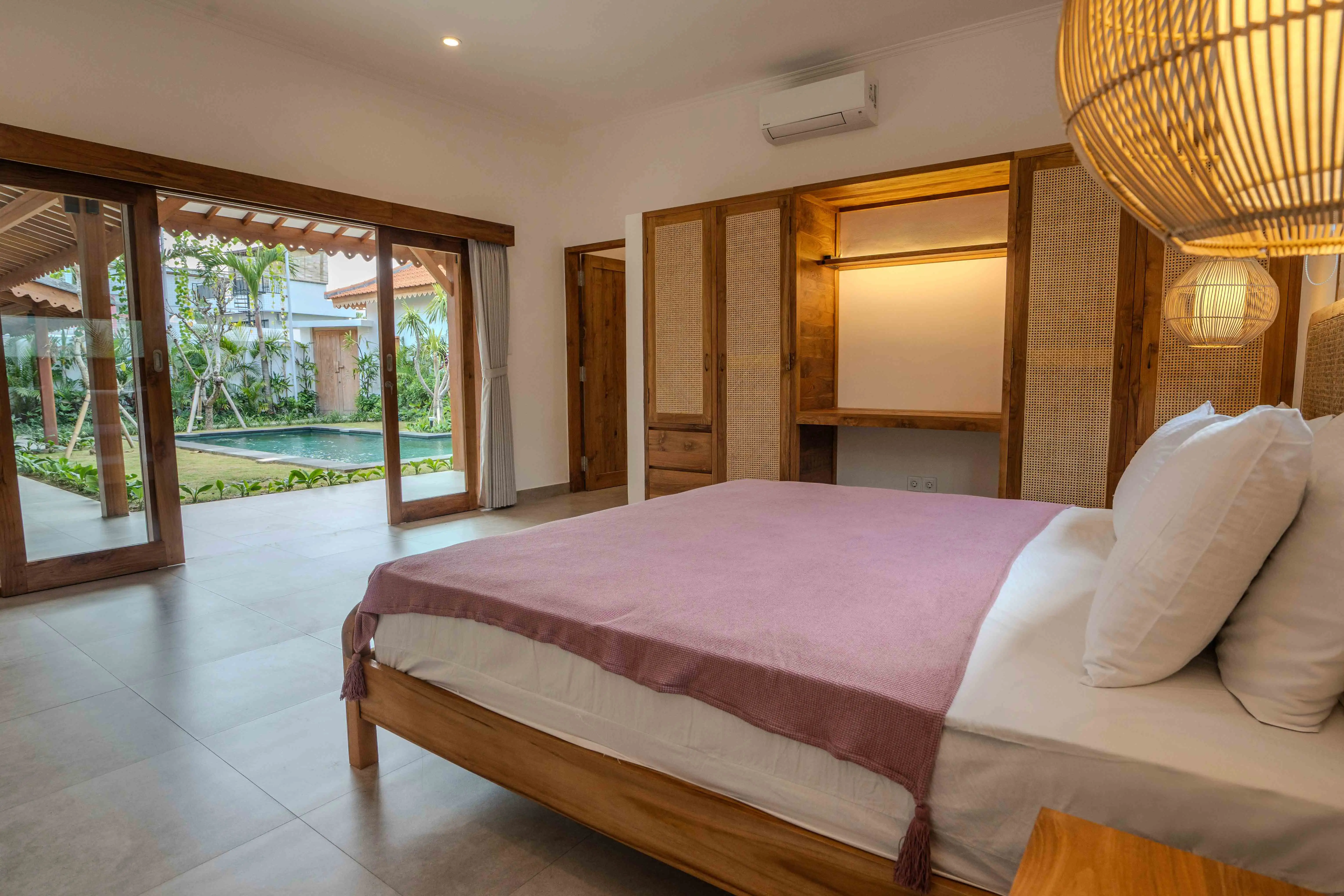 Villa 240m² in Indonesia, Canggu. Priced at 345000$ rent photo-20