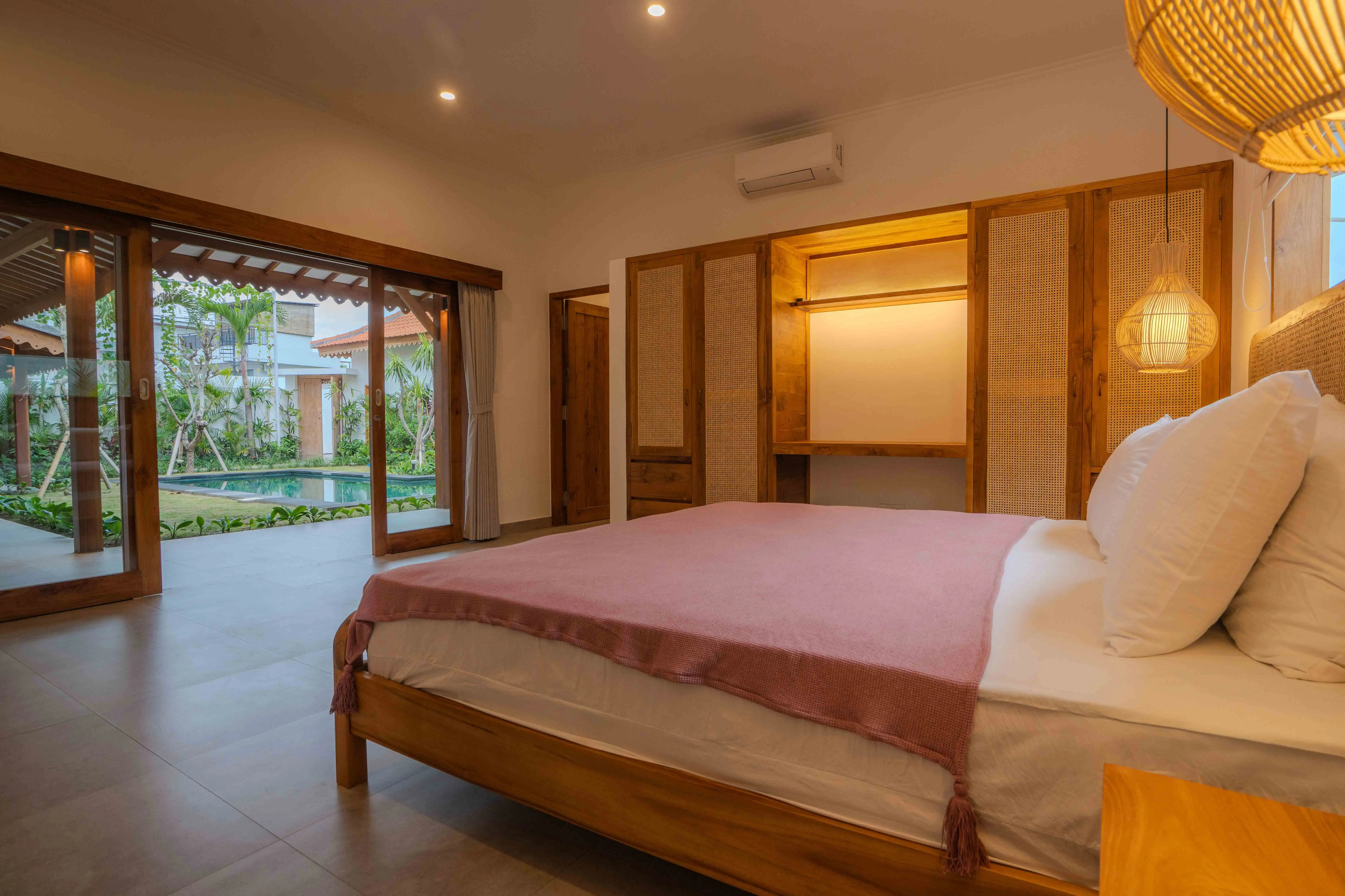 Villa 240m² in Indonesia, Canggu. Priced at 345000$ rent photo-36