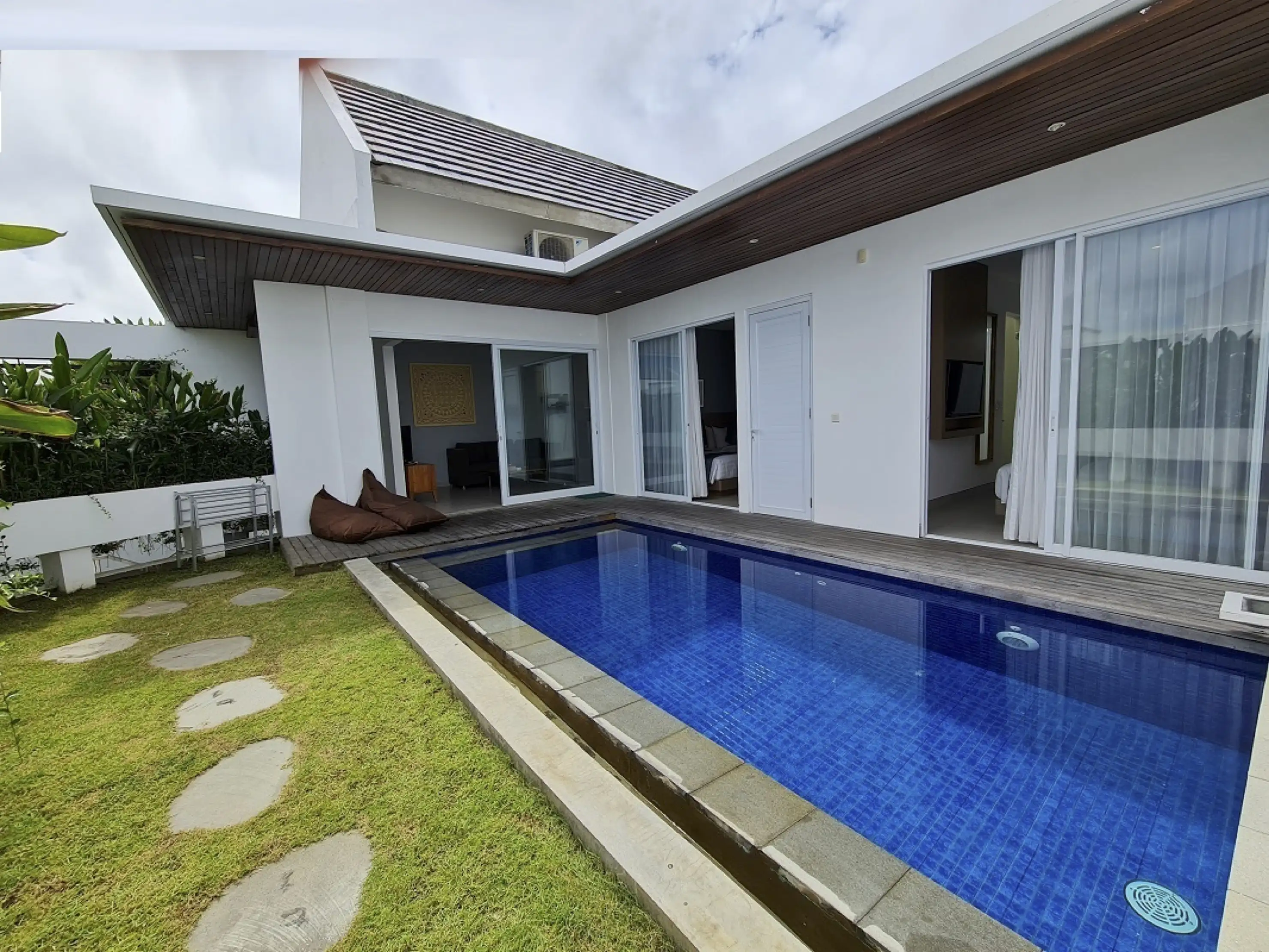 Villa 190m² in Indonesia, Bukit. Priced at 286714$ rent photo-13