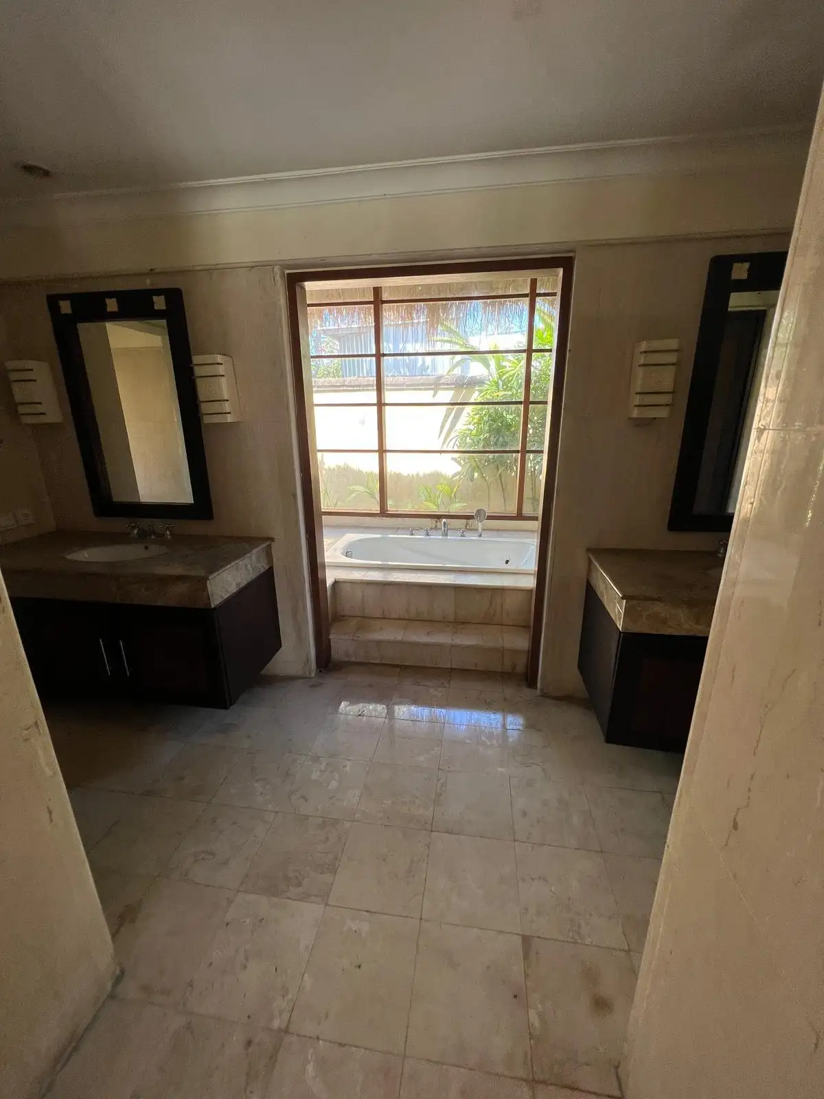 Villa 350m² in Indonesia, Bukit. Priced at 178934$ rent photo-2