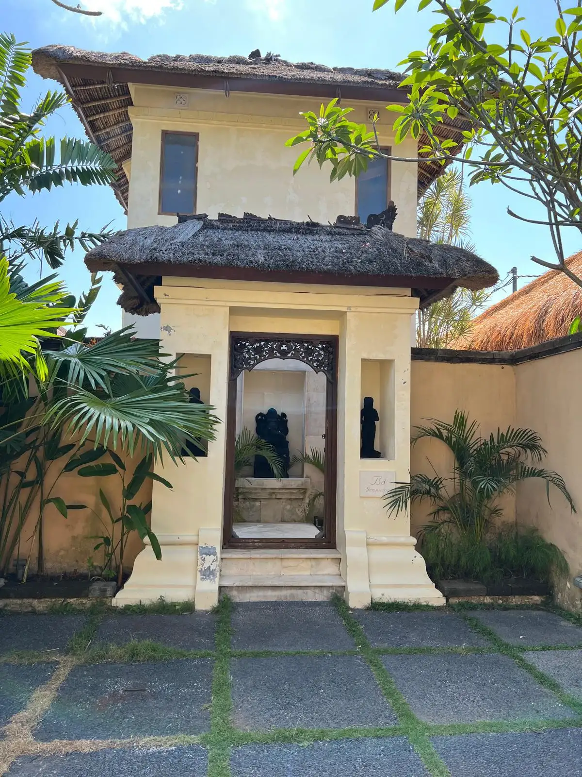 Villa 350m² in Indonesia, Bukit. Priced at 178934$ rent photo-3