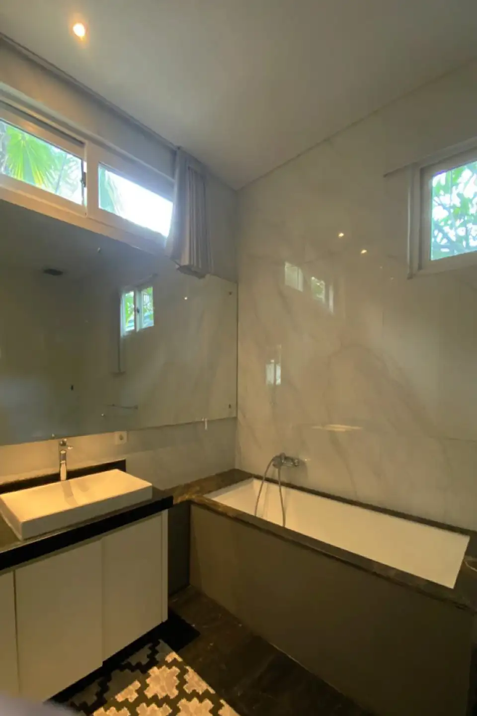 Villa 210m² in Indonesia, Ubud. Priced at 350000$ rent photo-3