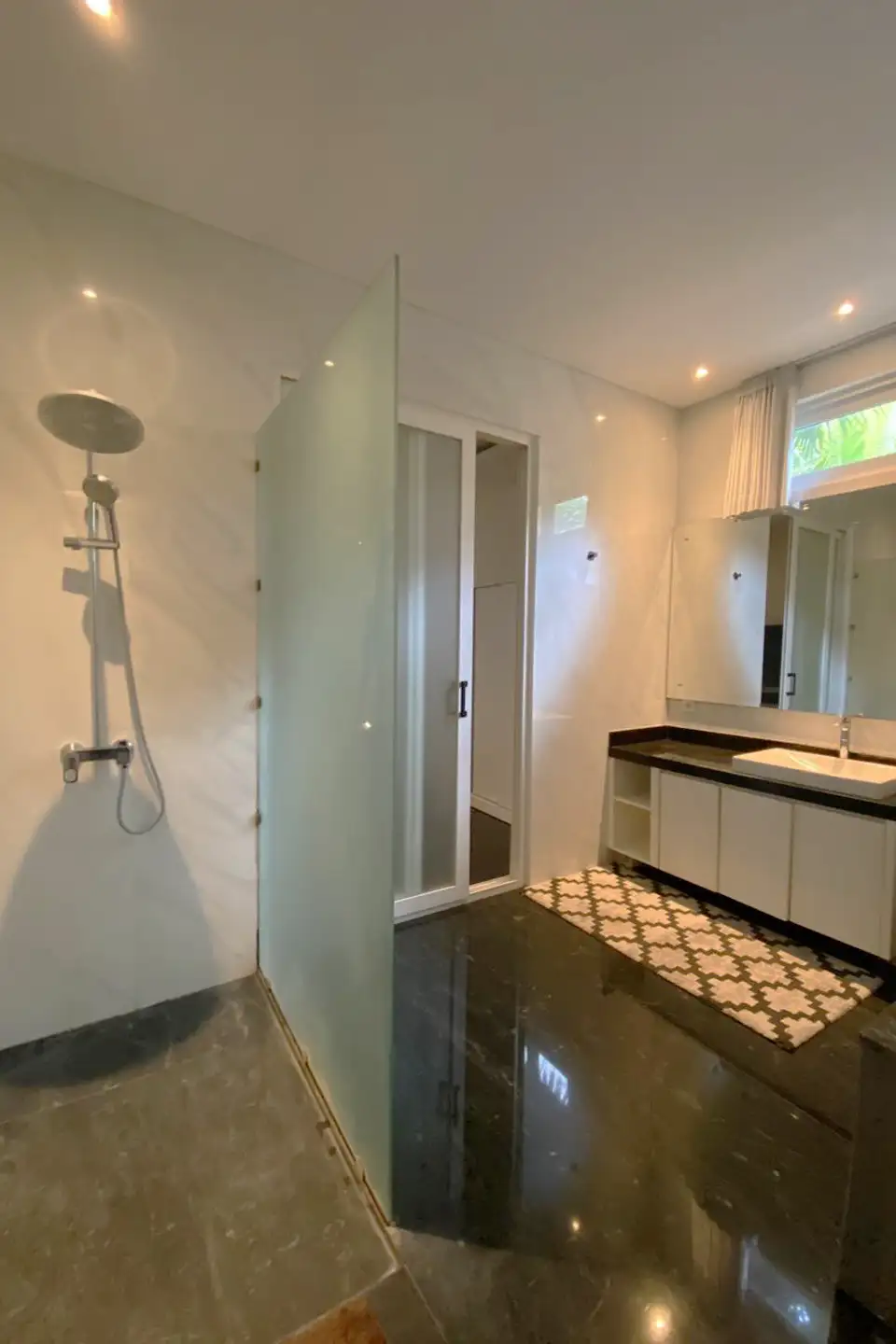 Villa 210m² in Indonesia, Ubud. Priced at 350000$ rent photo-4