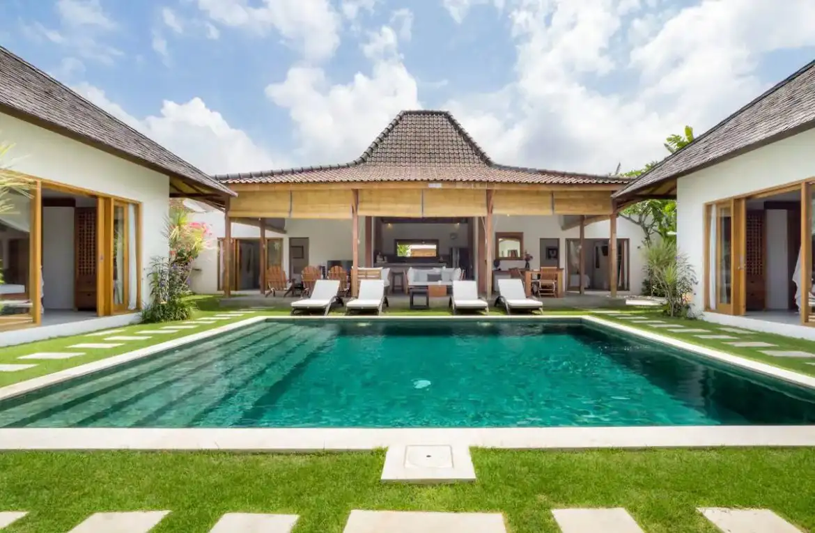 Villa 175m² in Indonesia, Seminyak. Priced at 413117$ rent photo-1