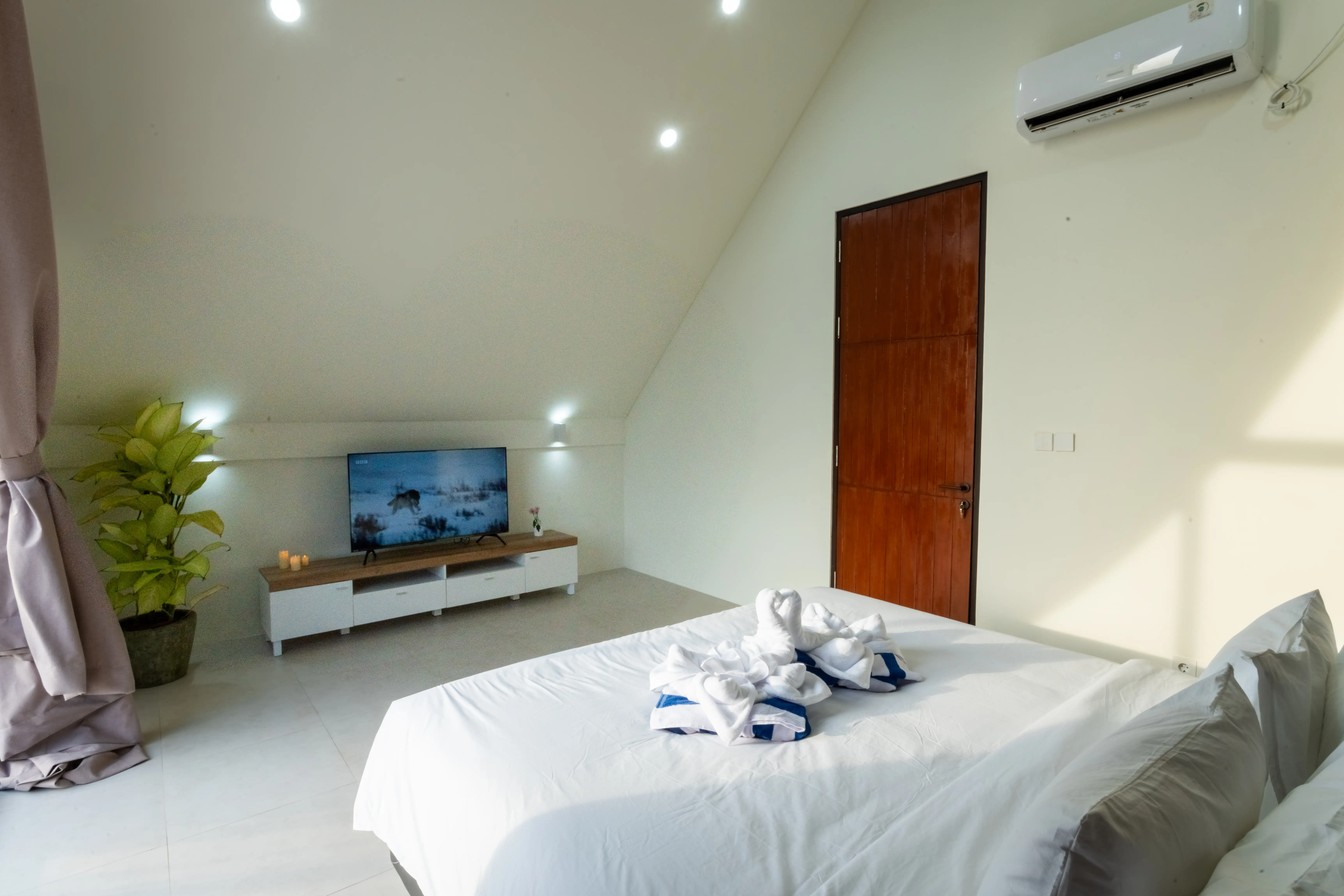 Villa 131m² in Indonesia, Canggu. Priced at 195000$ rent photo-4