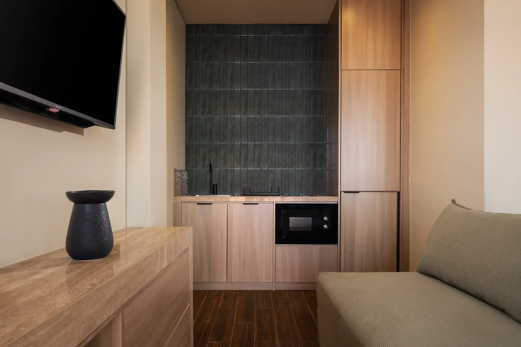 Flat 42m² in Indonesia, Canggu. Priced at 143000$ rent photo-4