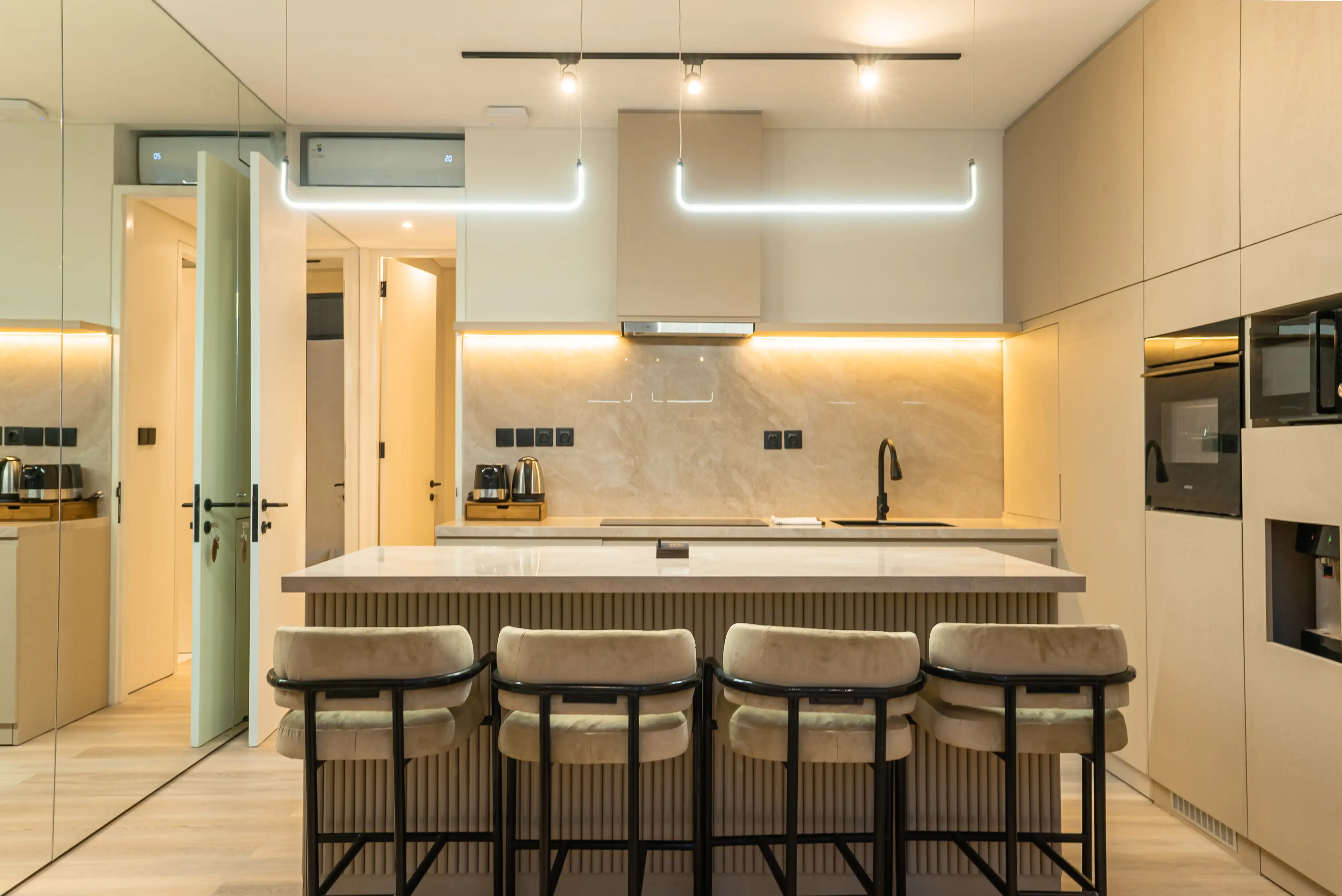 Flat 34m² in Indonesia, Canggu. Priced at 155000$ rent photo-18
