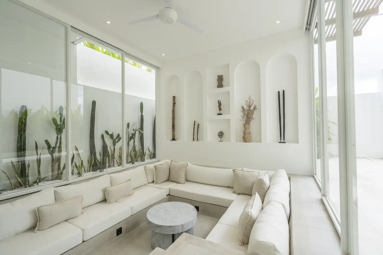 Villa 102m² in Indonesia, Canggu. Priced at 209000$ rent photo-16